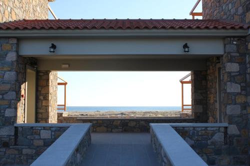 Villa - Beach Front - Photo 17
