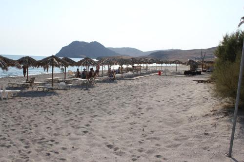Villa - Beach Front - Photo 20