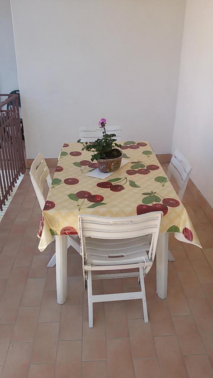 Two-Bedroom House - Photo 18