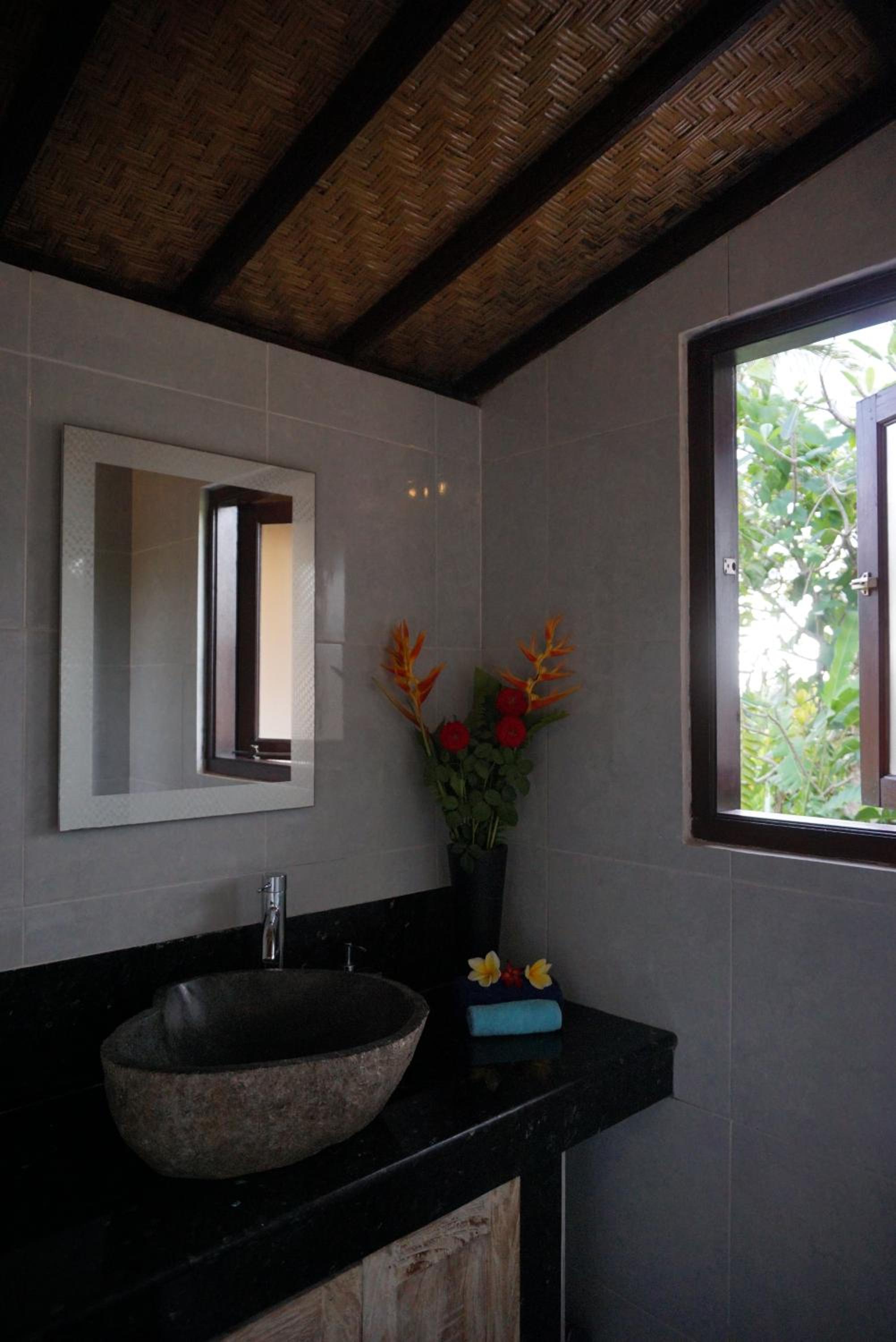 Villa - Photo 2