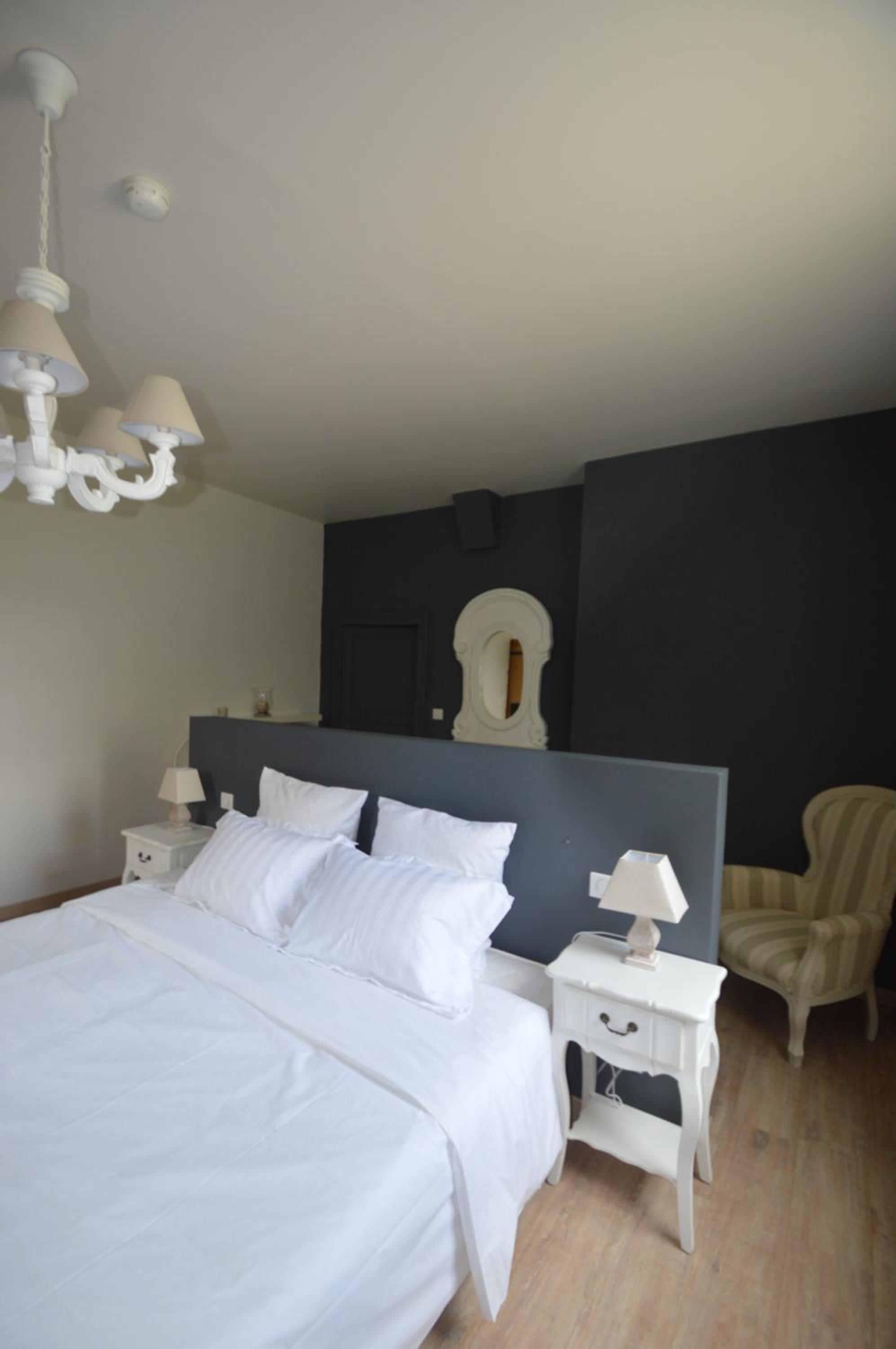 Standard King Room photo 2
