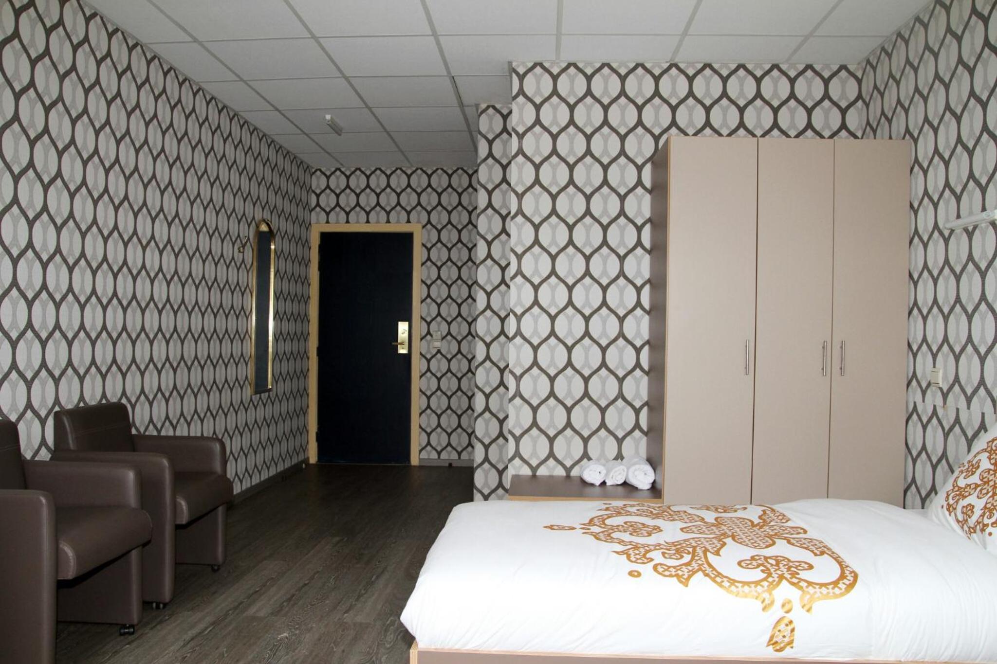 Standard Double or Twin Room - Photo 2