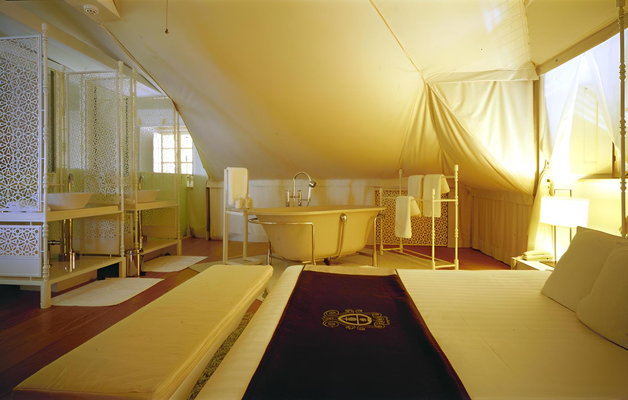 One-Bedroom Apartment - ARABIA