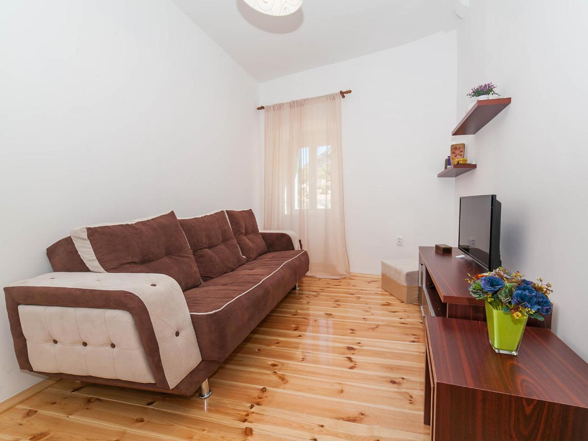 One-Bedroom Apartment photo 3