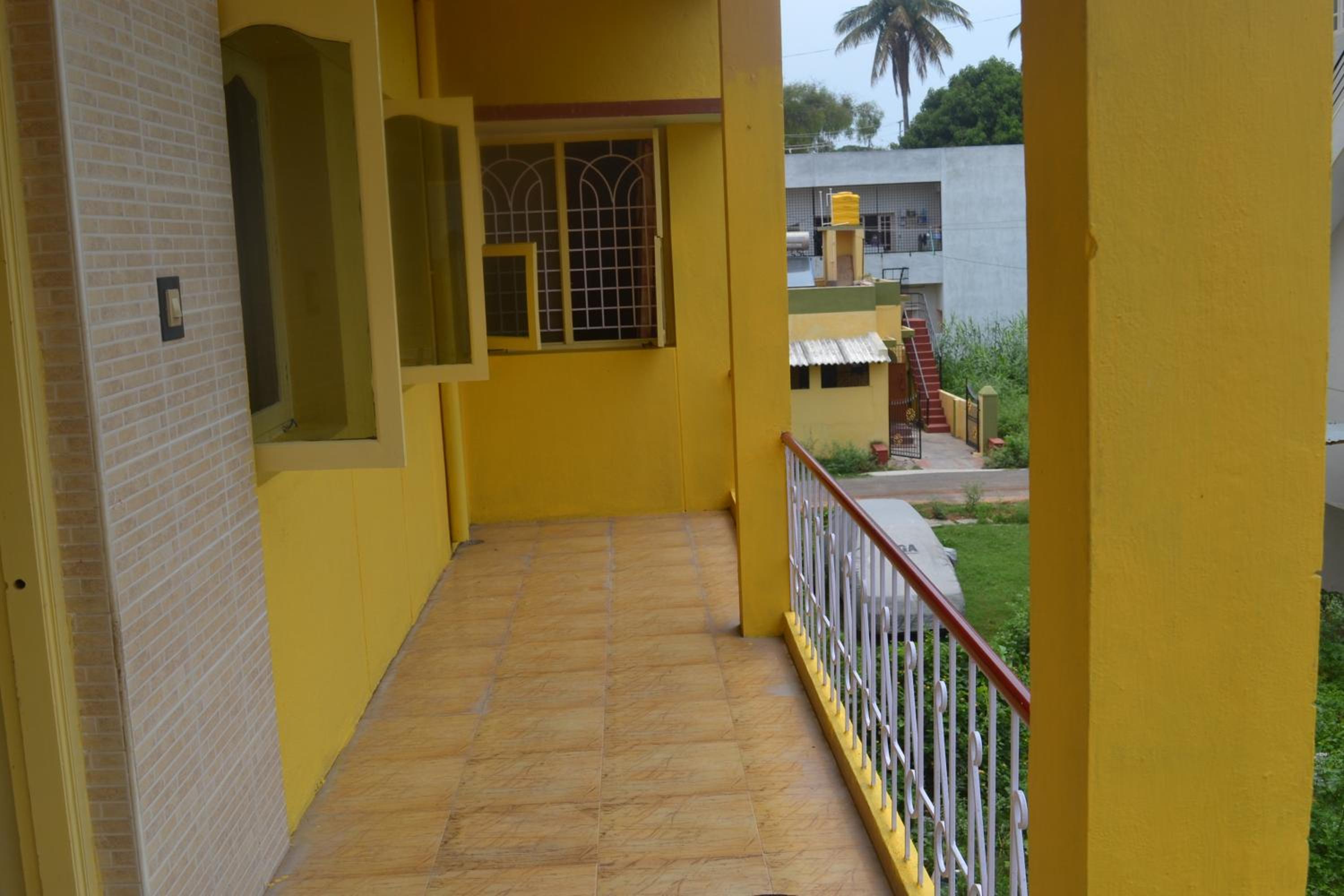 Two-Bedroom House photo 3