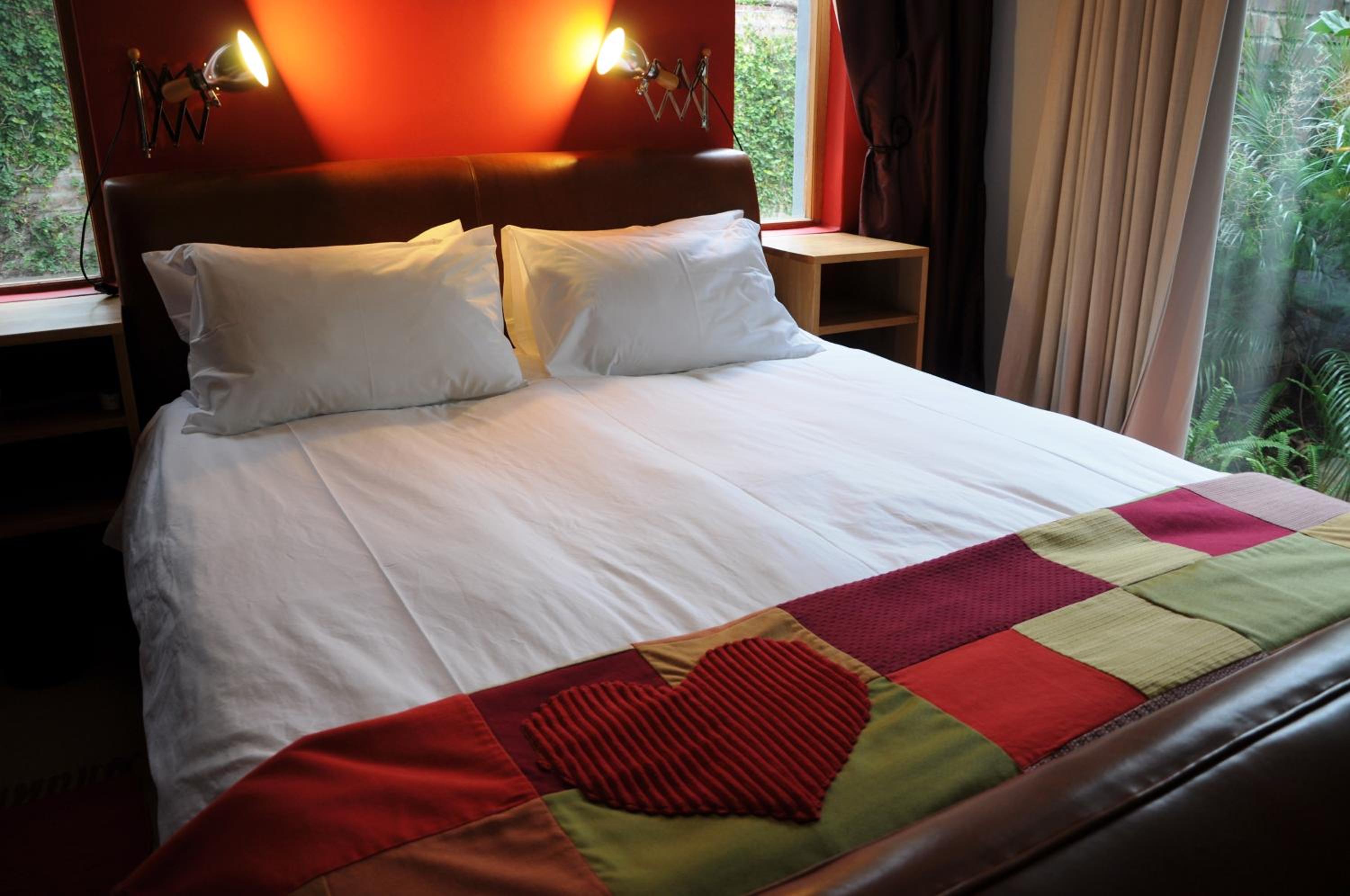 Honeymoon Suite
