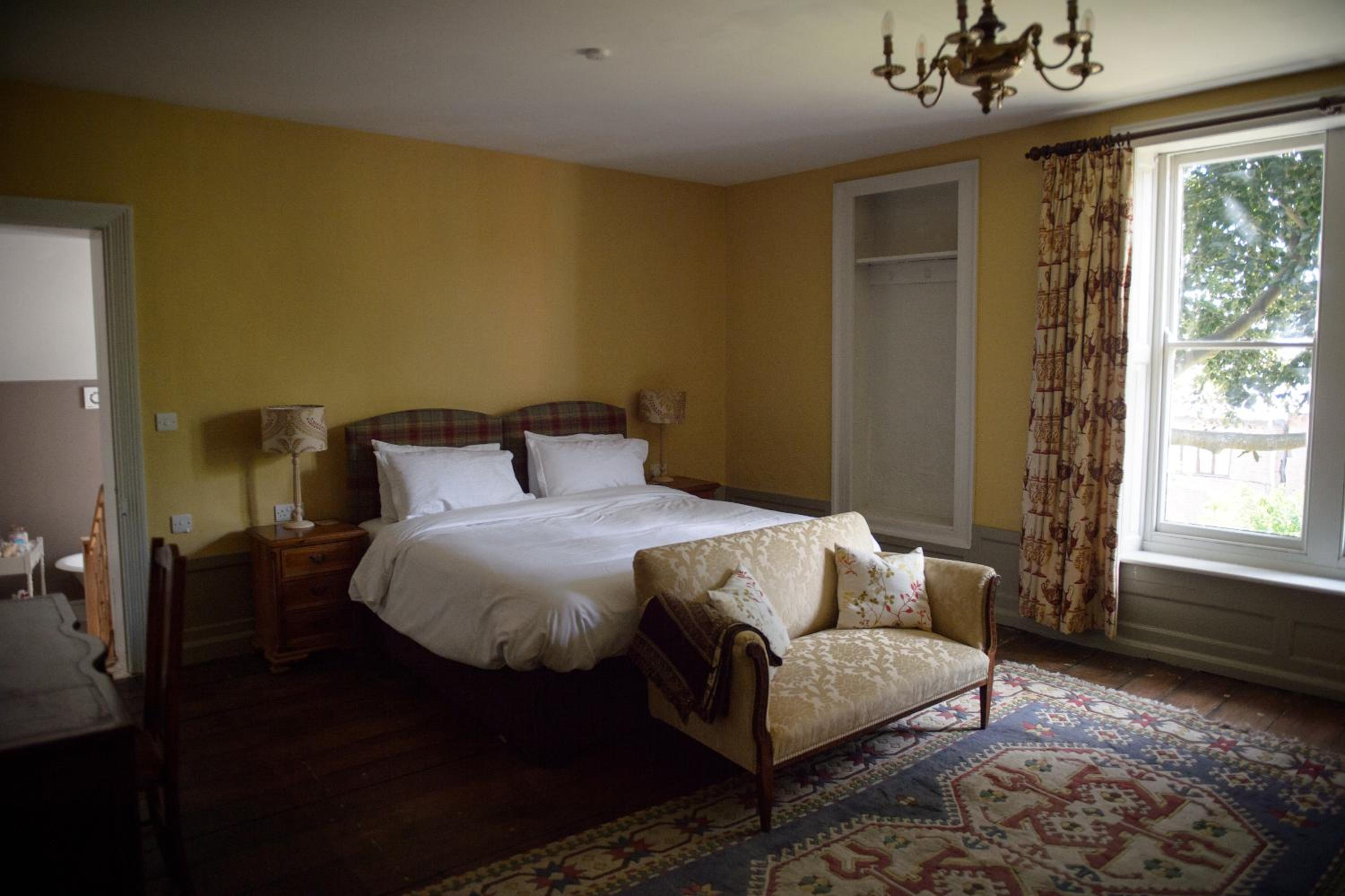 Large Double or Twin Room photo 3