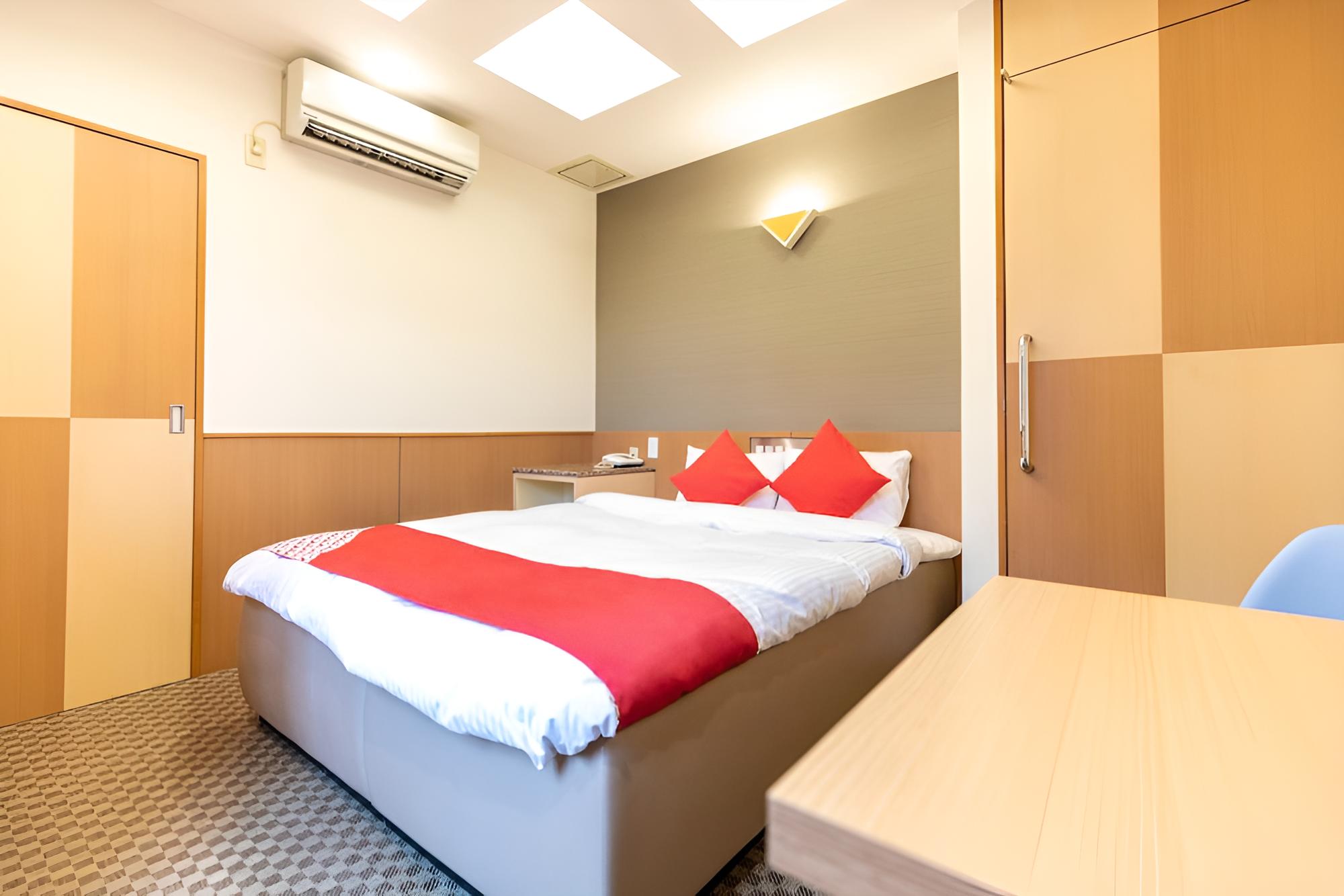 Double Room, Non Smoking - Photo 3