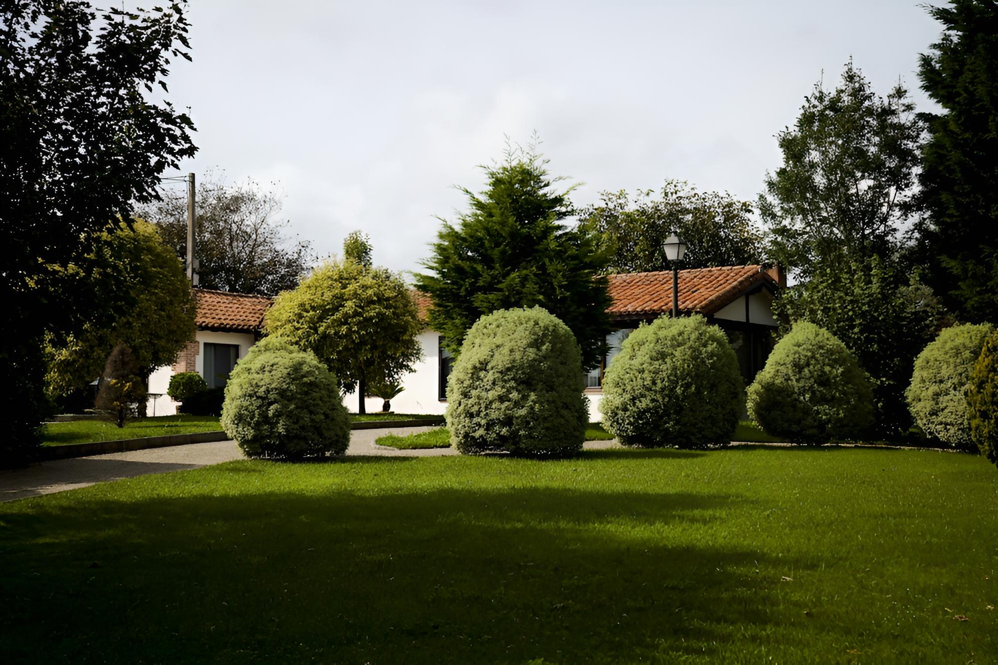 Luxury Suite, Garden View, Garden Area