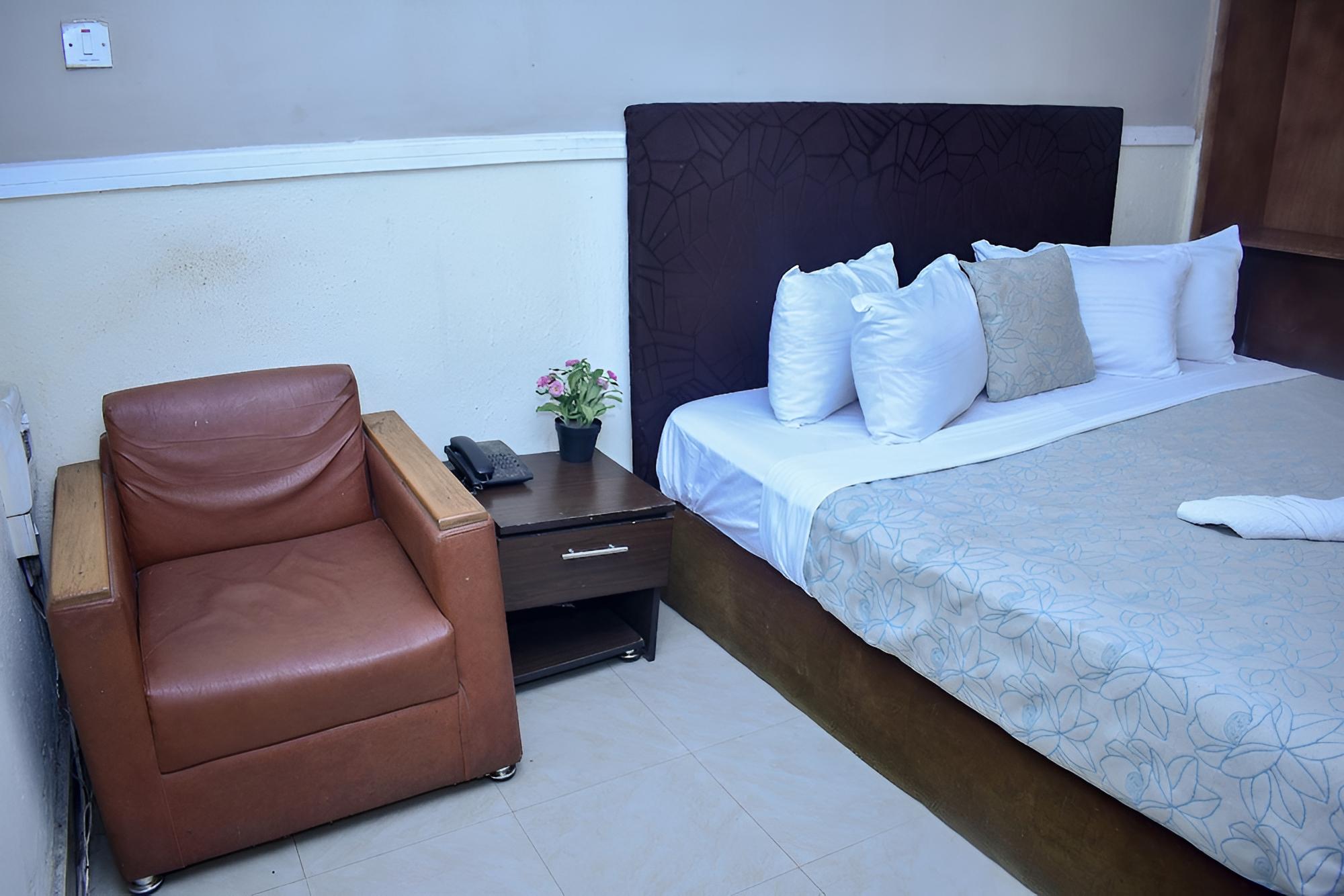 Standard Single Room