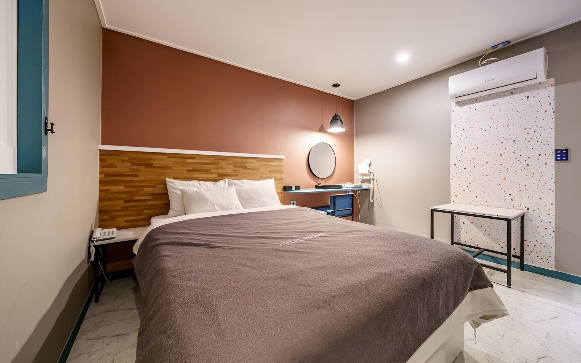 Room (Deluxe Room)