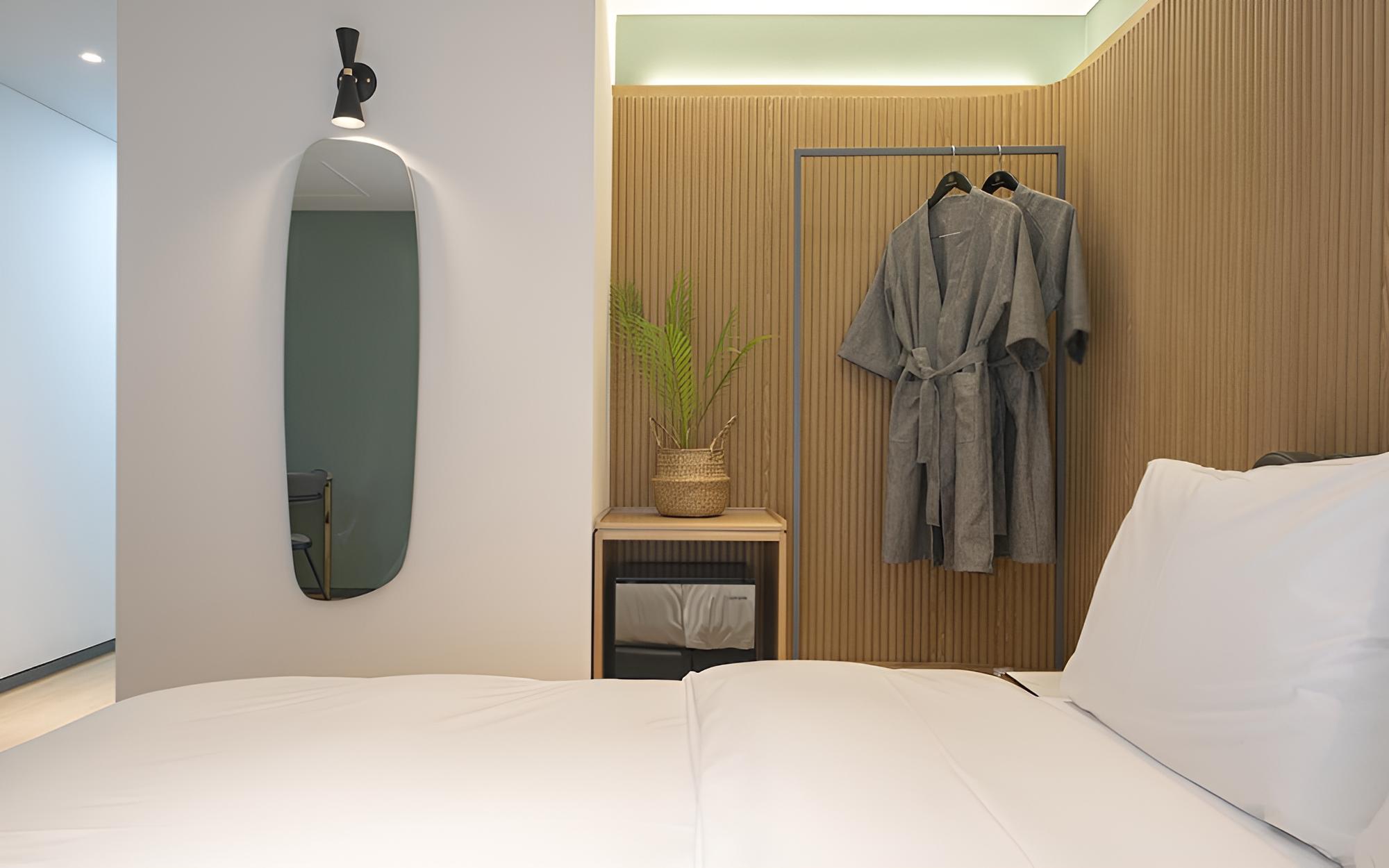 Room (Premium B (OTT Bathtub)) - Photo 6
