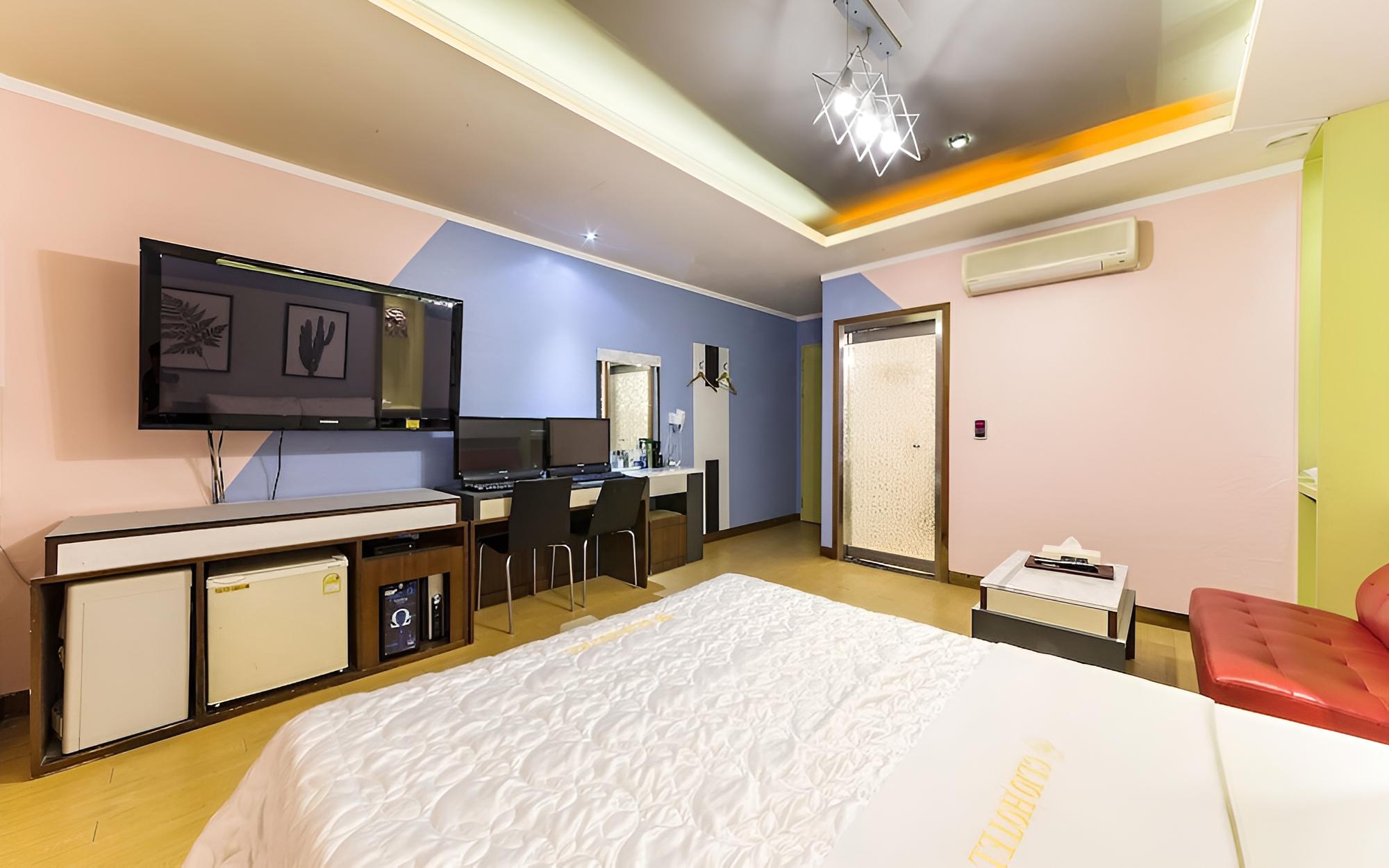 Room (Standard Room)