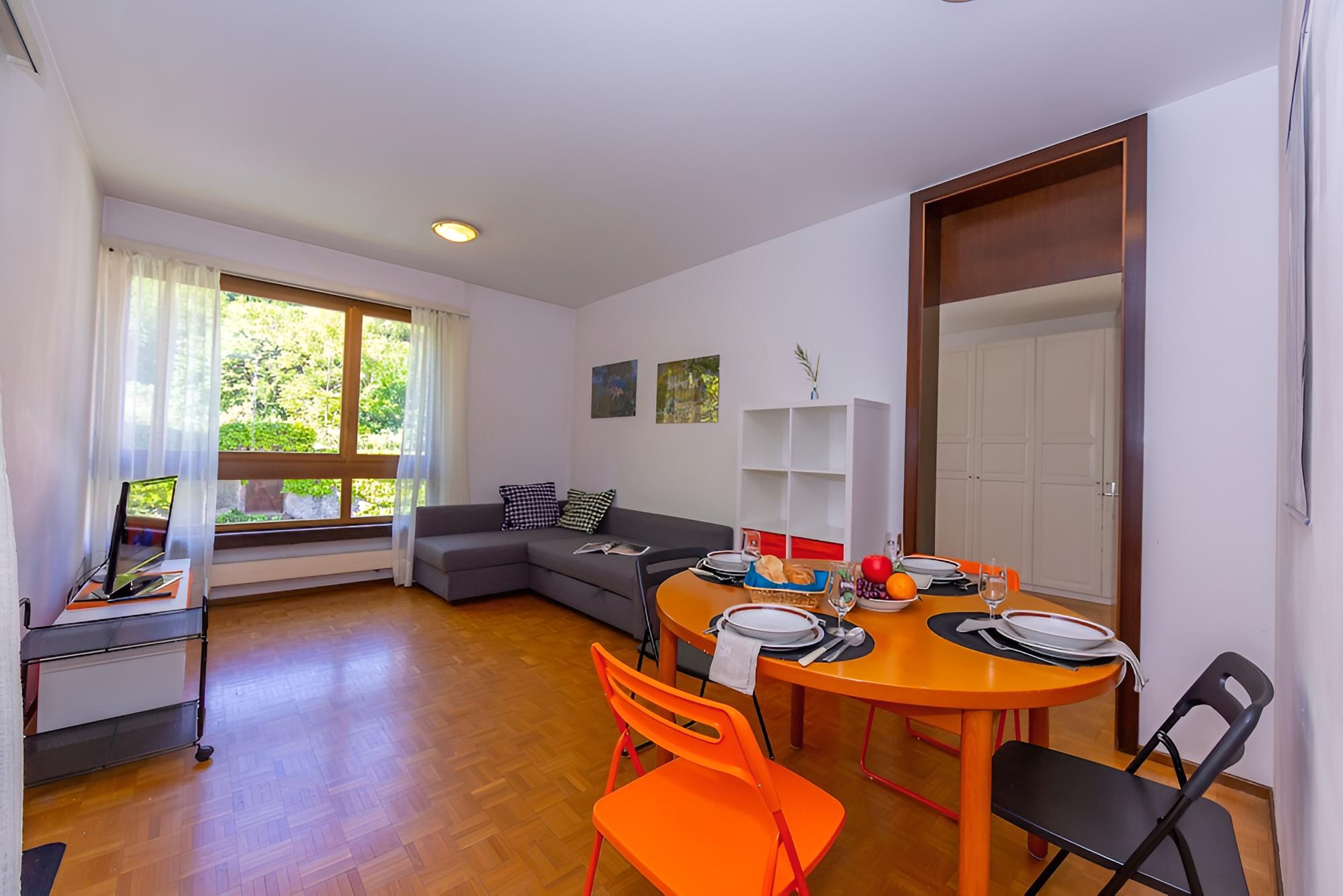 Family Apartment, 1 Double Bed with Sofa bed (Little Lean)