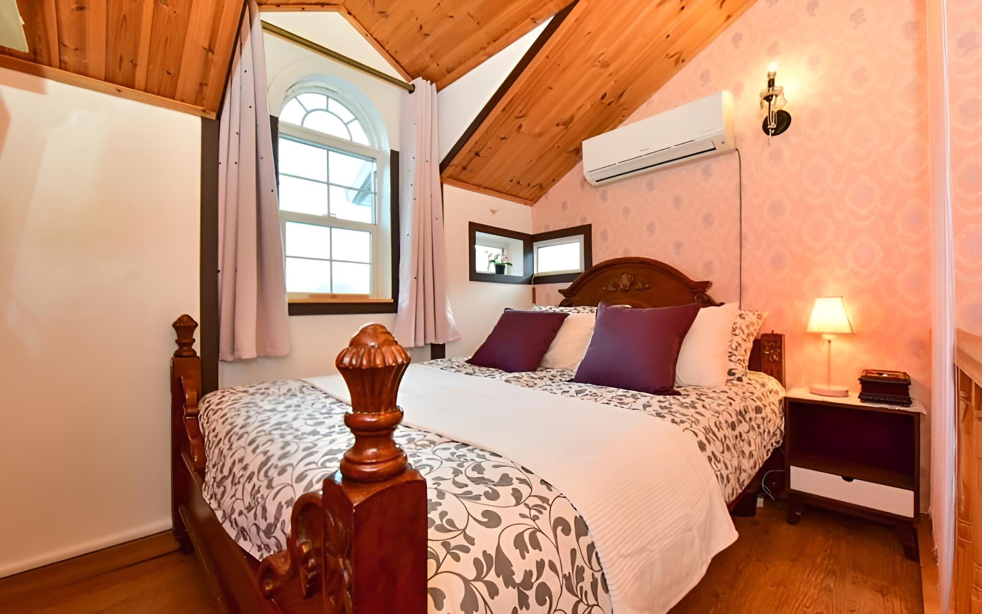 Room (Pink Princess (Spa Duplex))