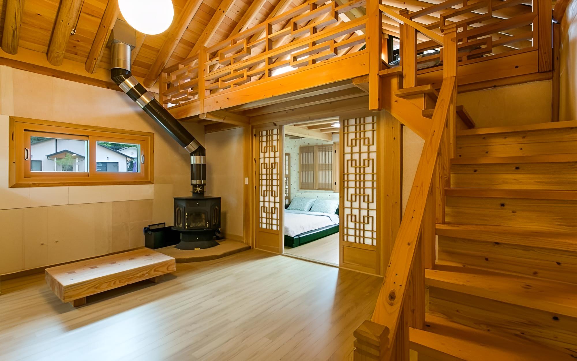 Room (Two (Duplex))