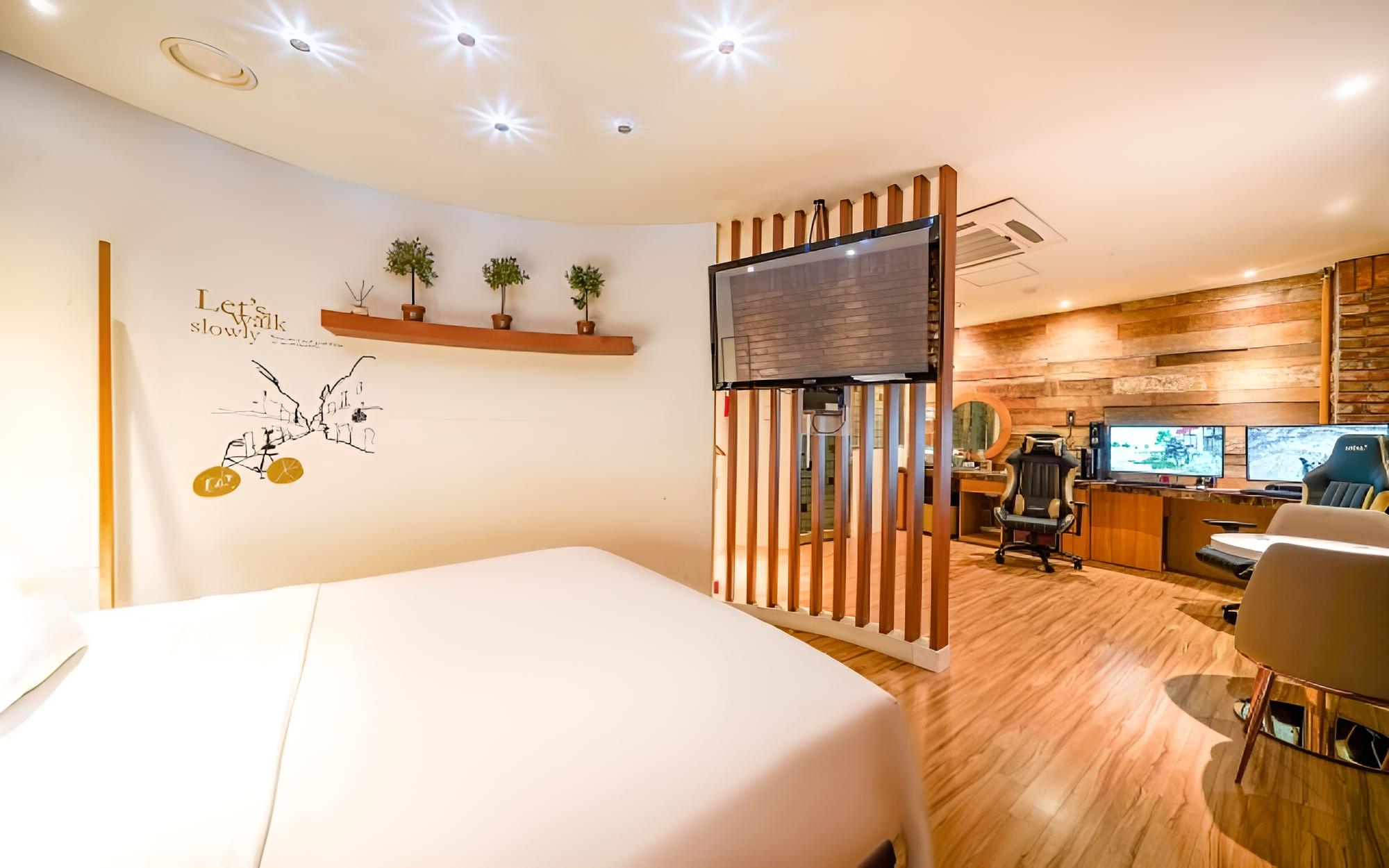 Room (VIP high-spec couple PC provided (Net)