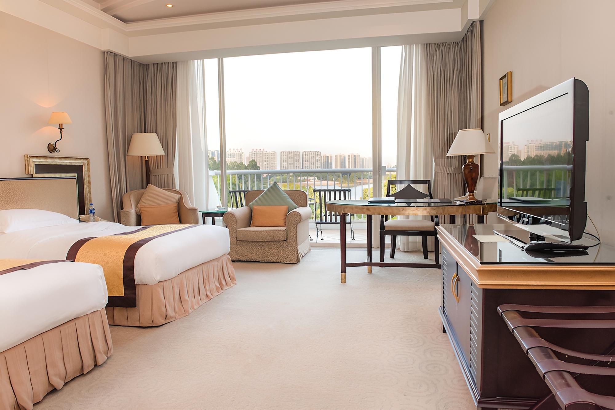 Deluxe Lake View Twin Room