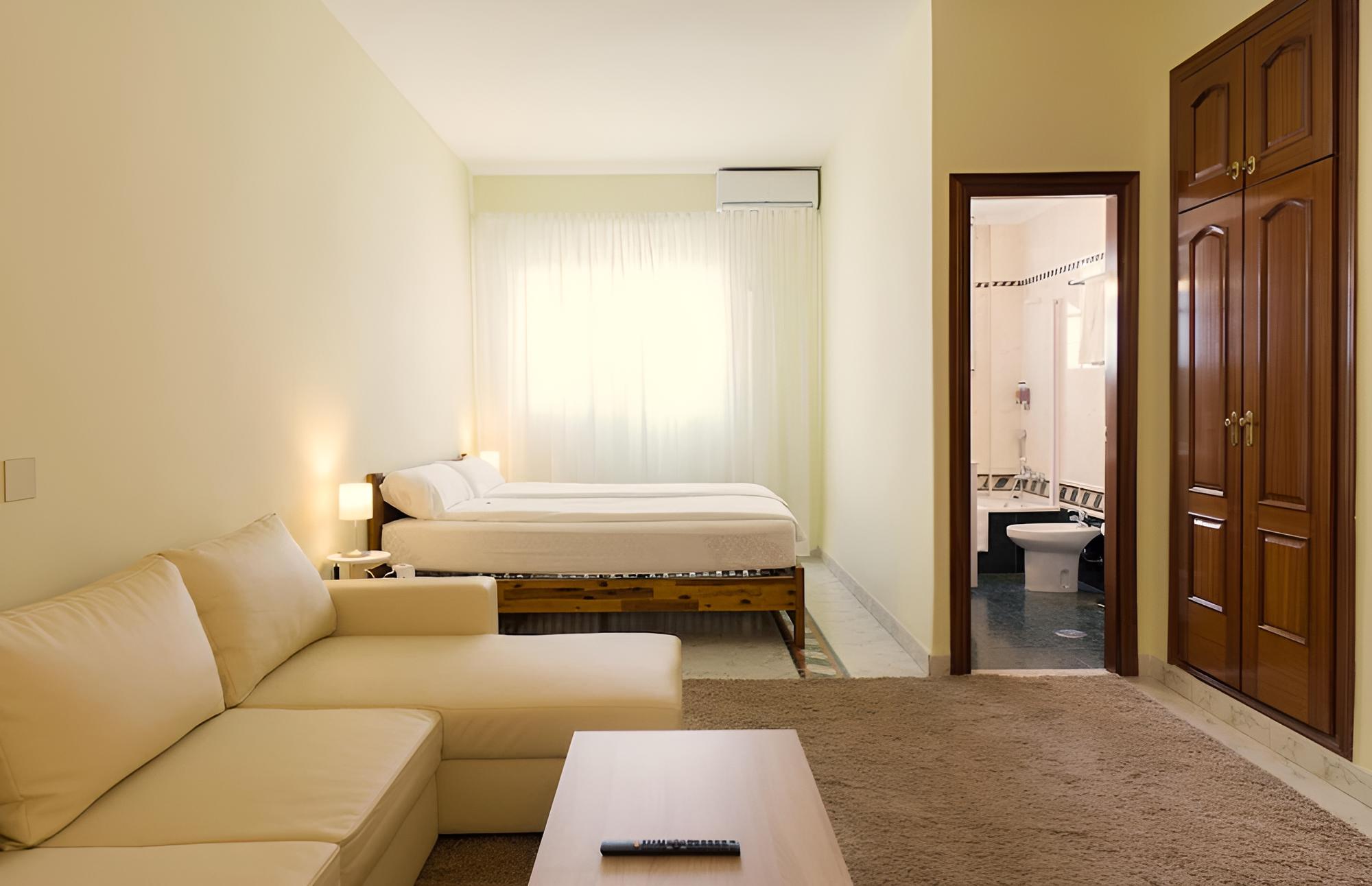 Family Studio, 1 King Bed with Sofa bed, Ground Floor photo 3