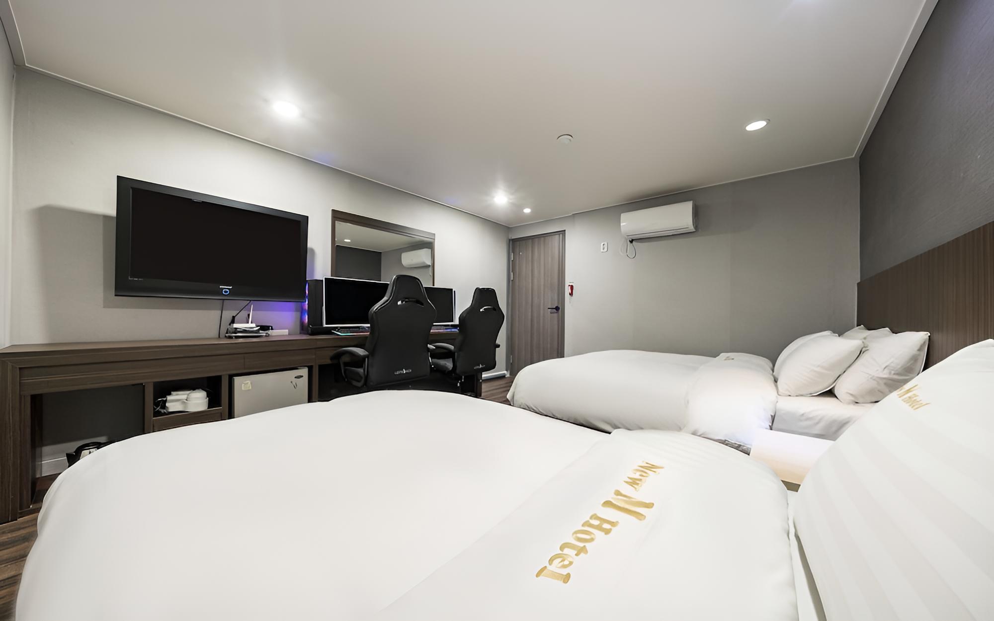 Room (Multiflex Twin (2 PC Netlfix CPU15 RA)