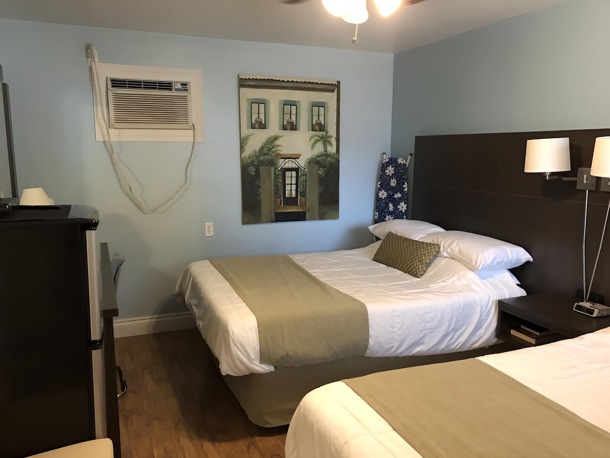 Economy Room, 2 Double Beds photo 1