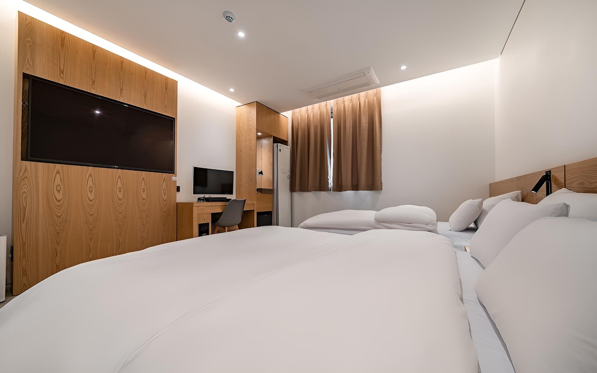 Room (Deluxe Plus Twin (Styler Smart TV Hig) - Photo 1