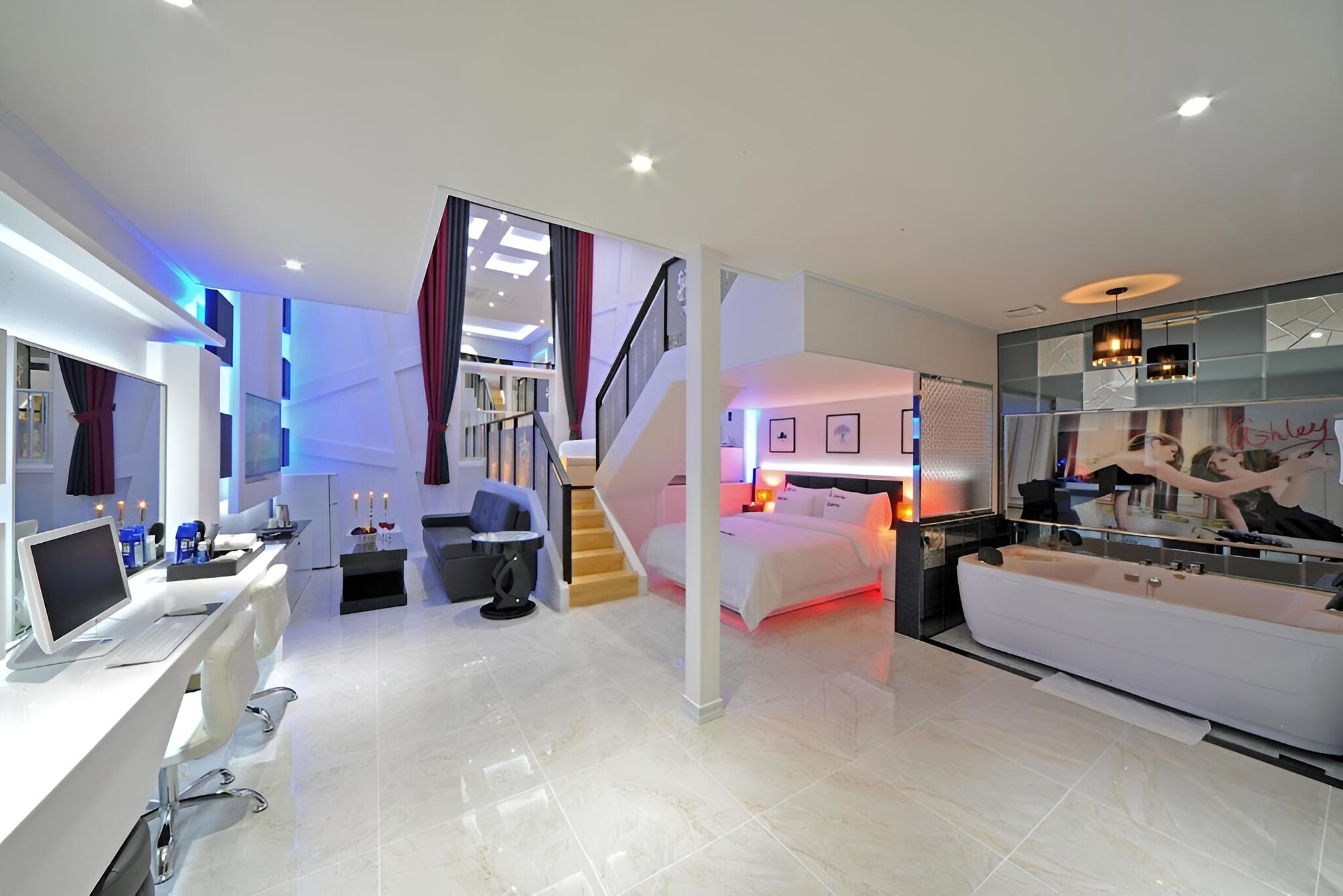 Room (Penthouse Terrace - 70 pyeong (spa ba)
