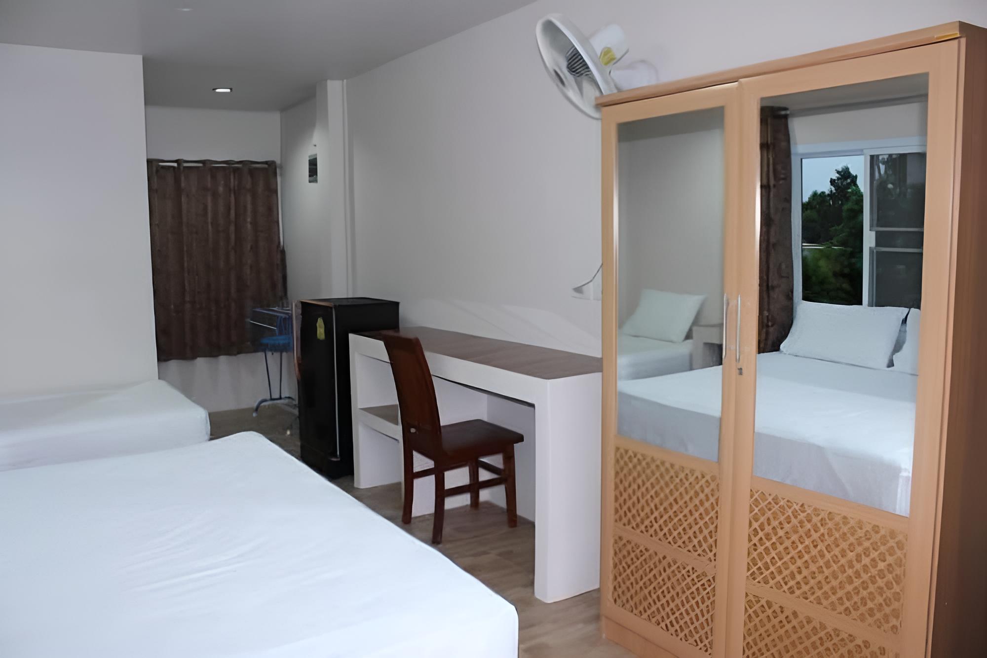Triple Room 3 Pax A/C photo 3