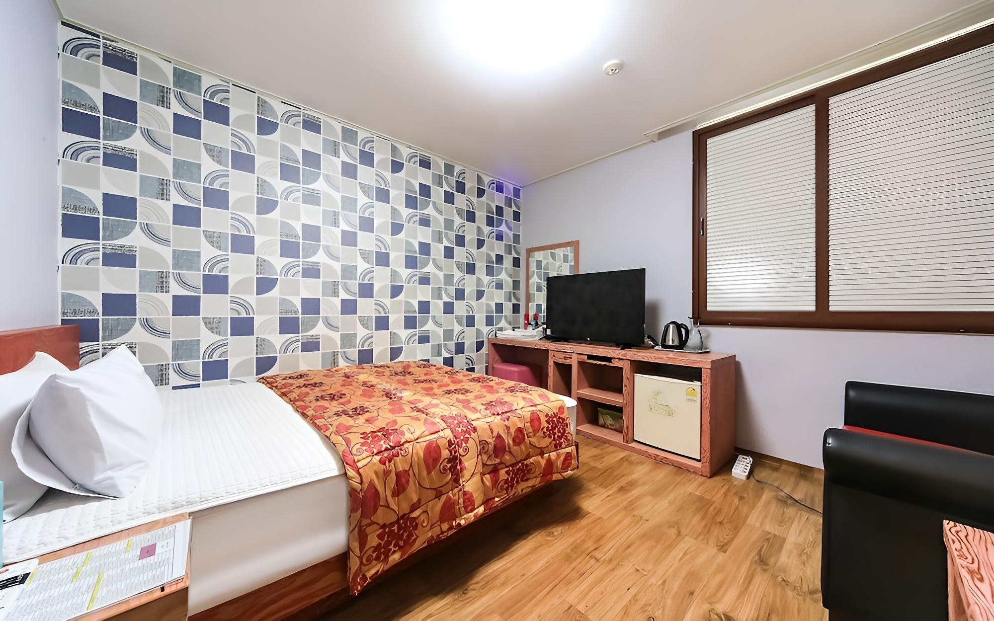 Room (Standard Room)