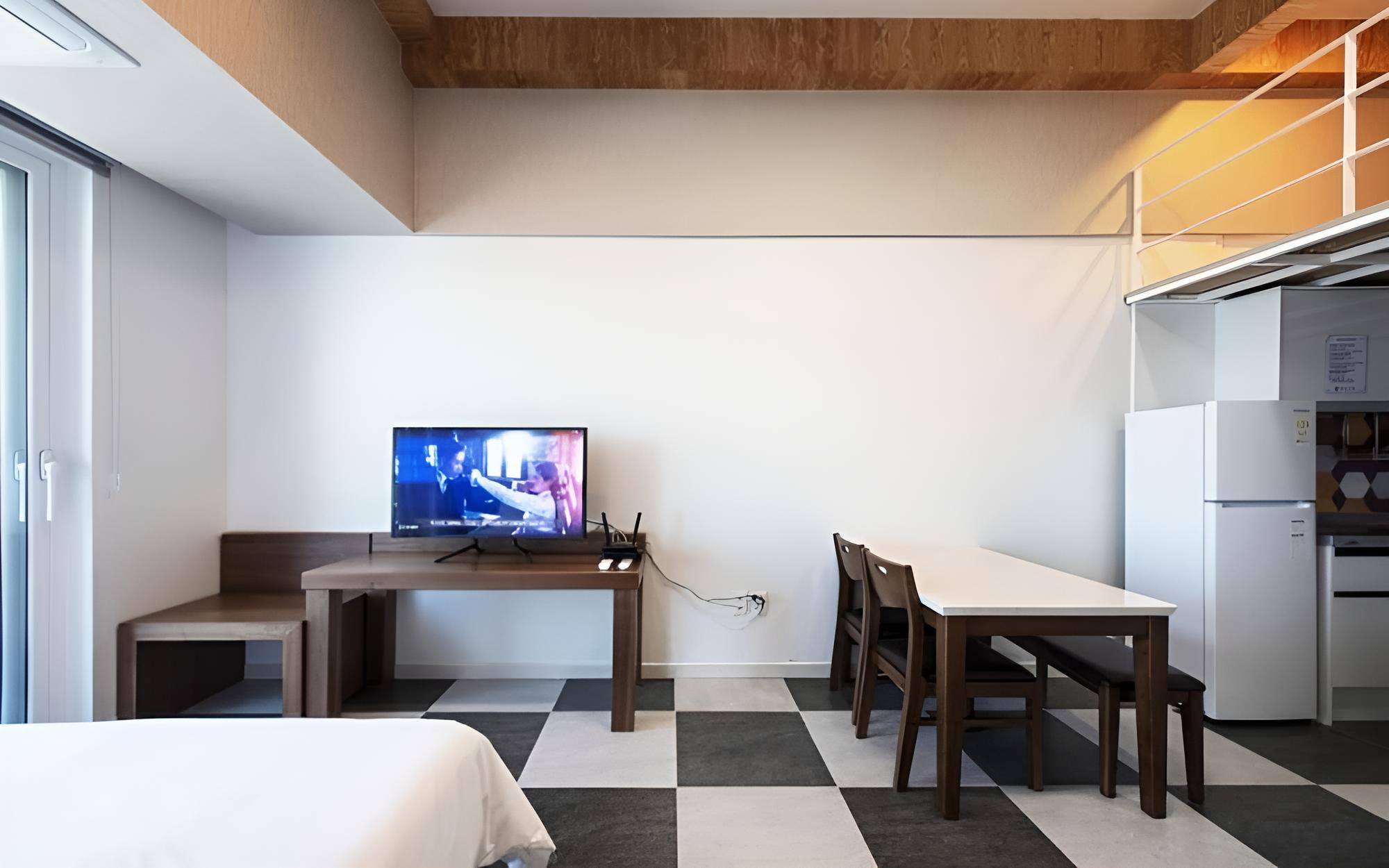 Room (Standard Room A 305 Duplex Ocean View) - Photo 14