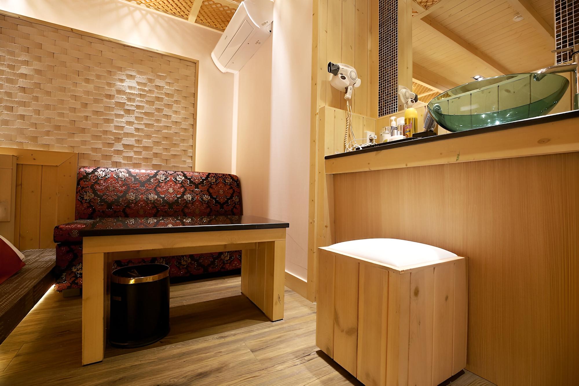 Room (Special Room)