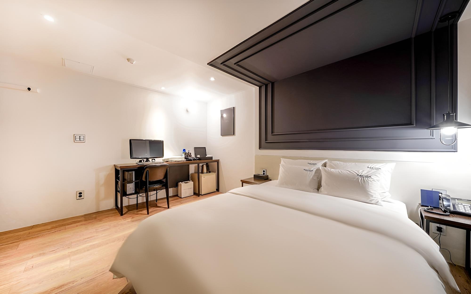 Room (Standard) - Photo 2