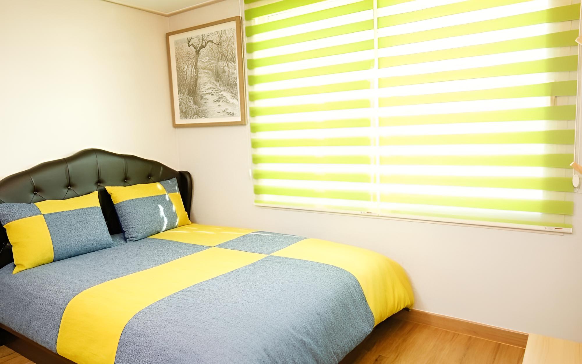 Room (One-room type 204)