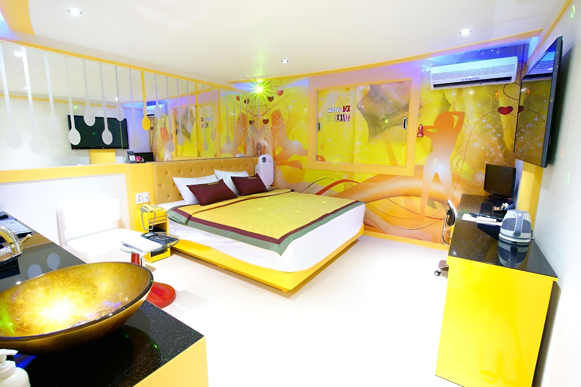 Room (Special Room (Netflix Available Gamin)