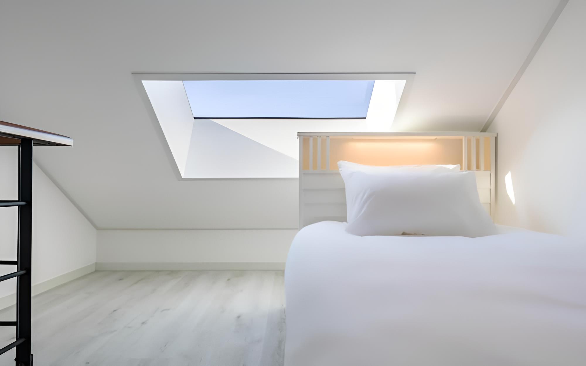 Room (Room 302 (Spa Duplex))
