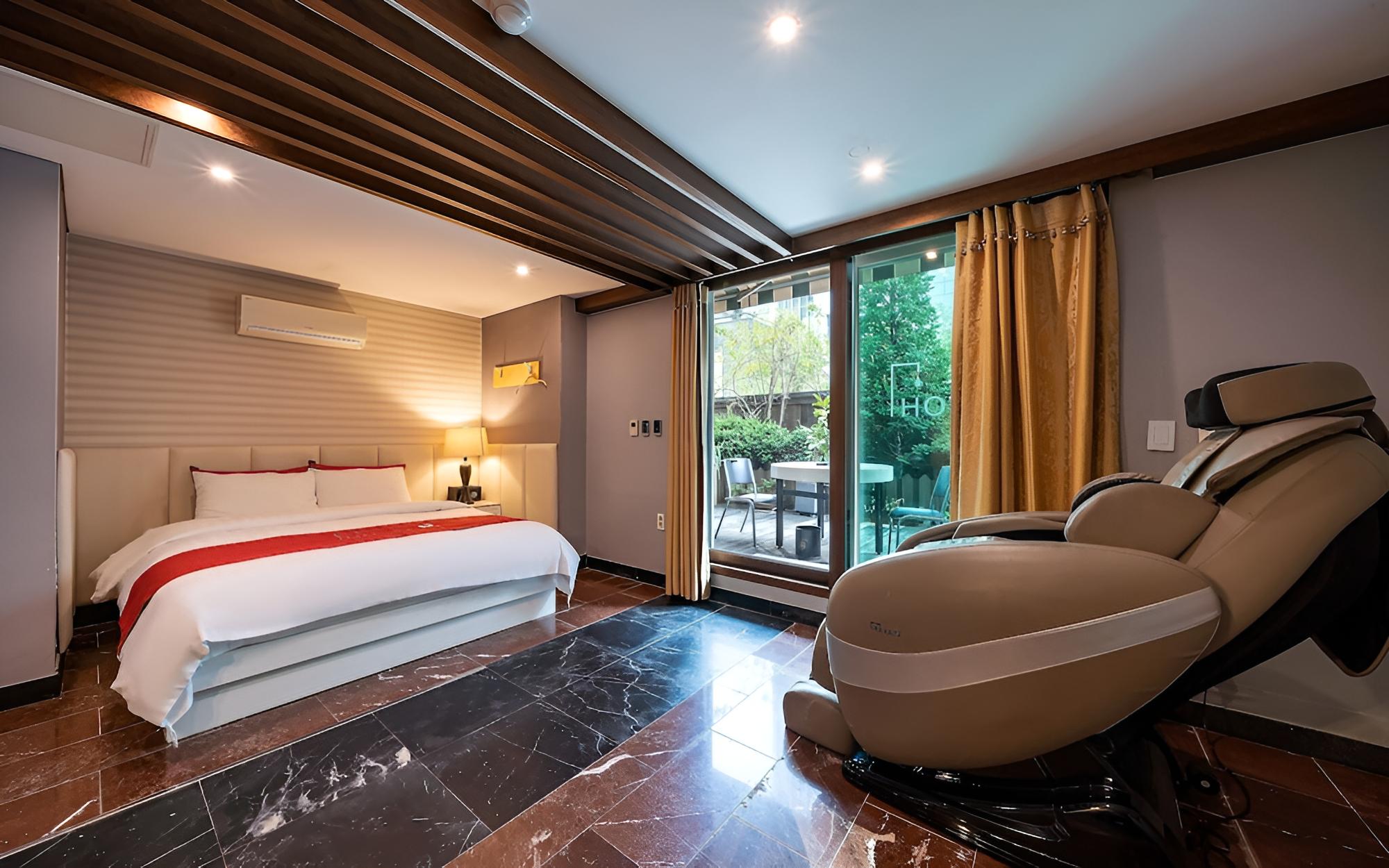 Room (VIP-terrace) - Photo 4