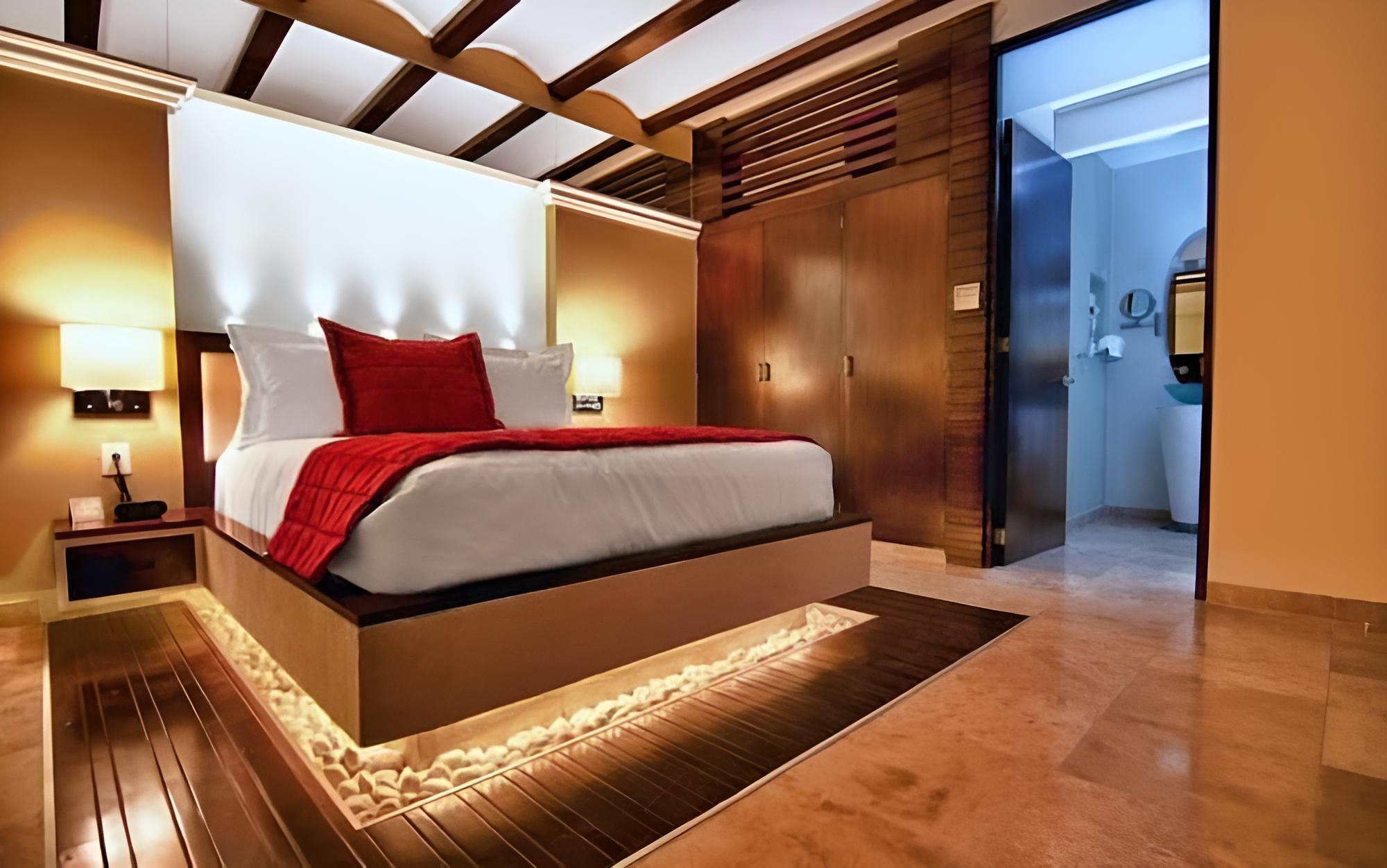 Standard Room, 1 Queen Bed