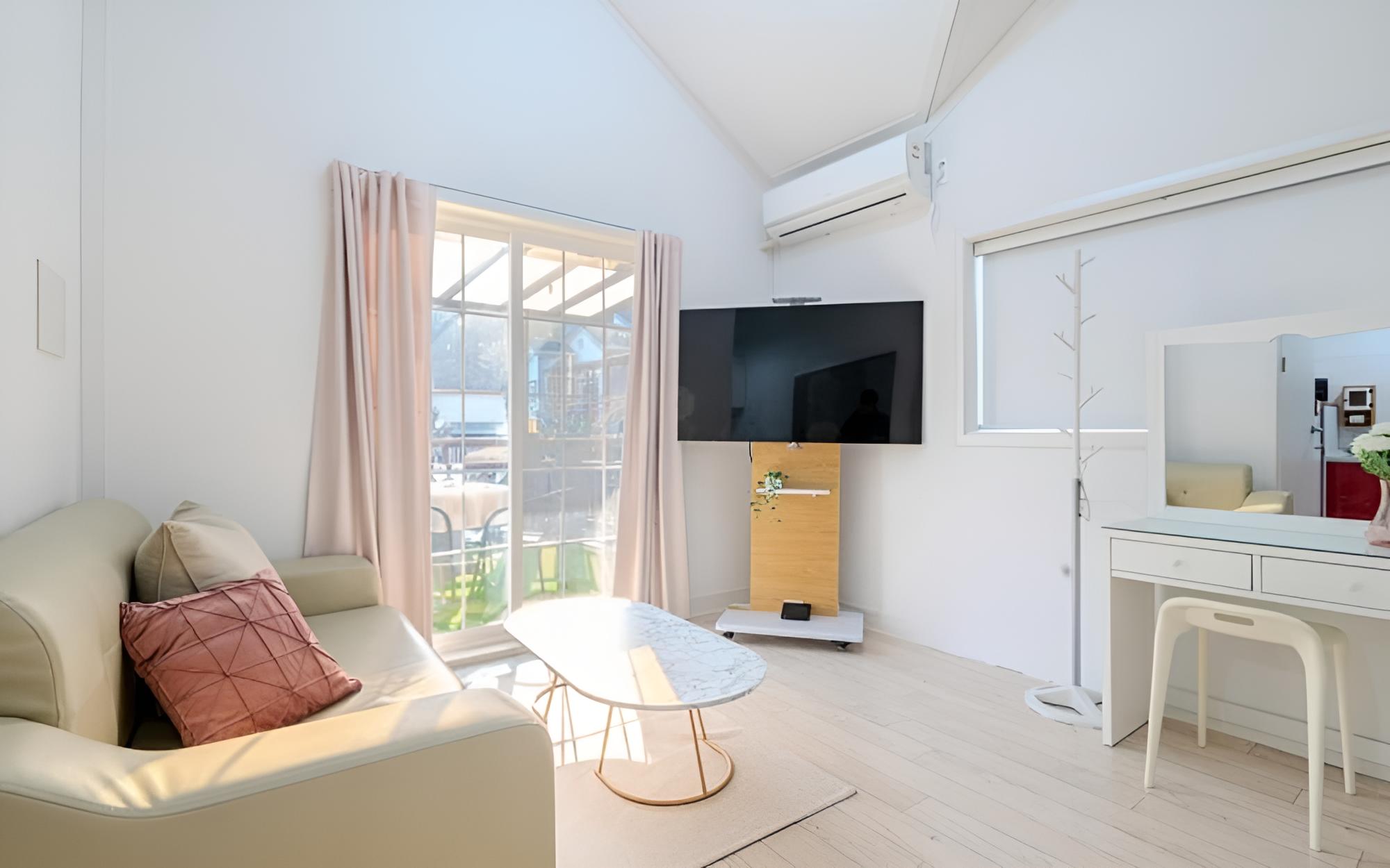 Room (Aurora (2nd floor pool view SPA))