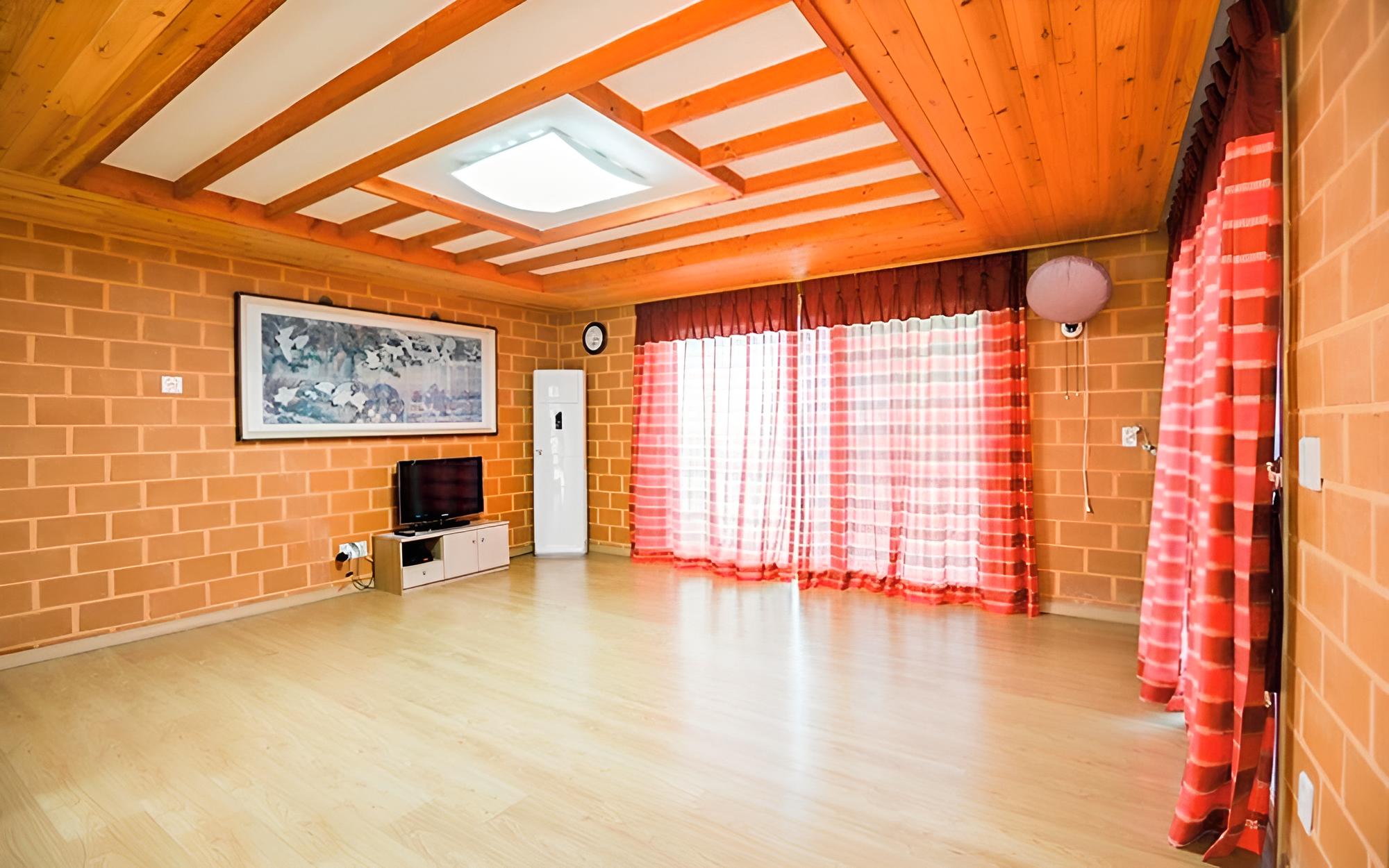 Room (Munjangdae (Unshared House))