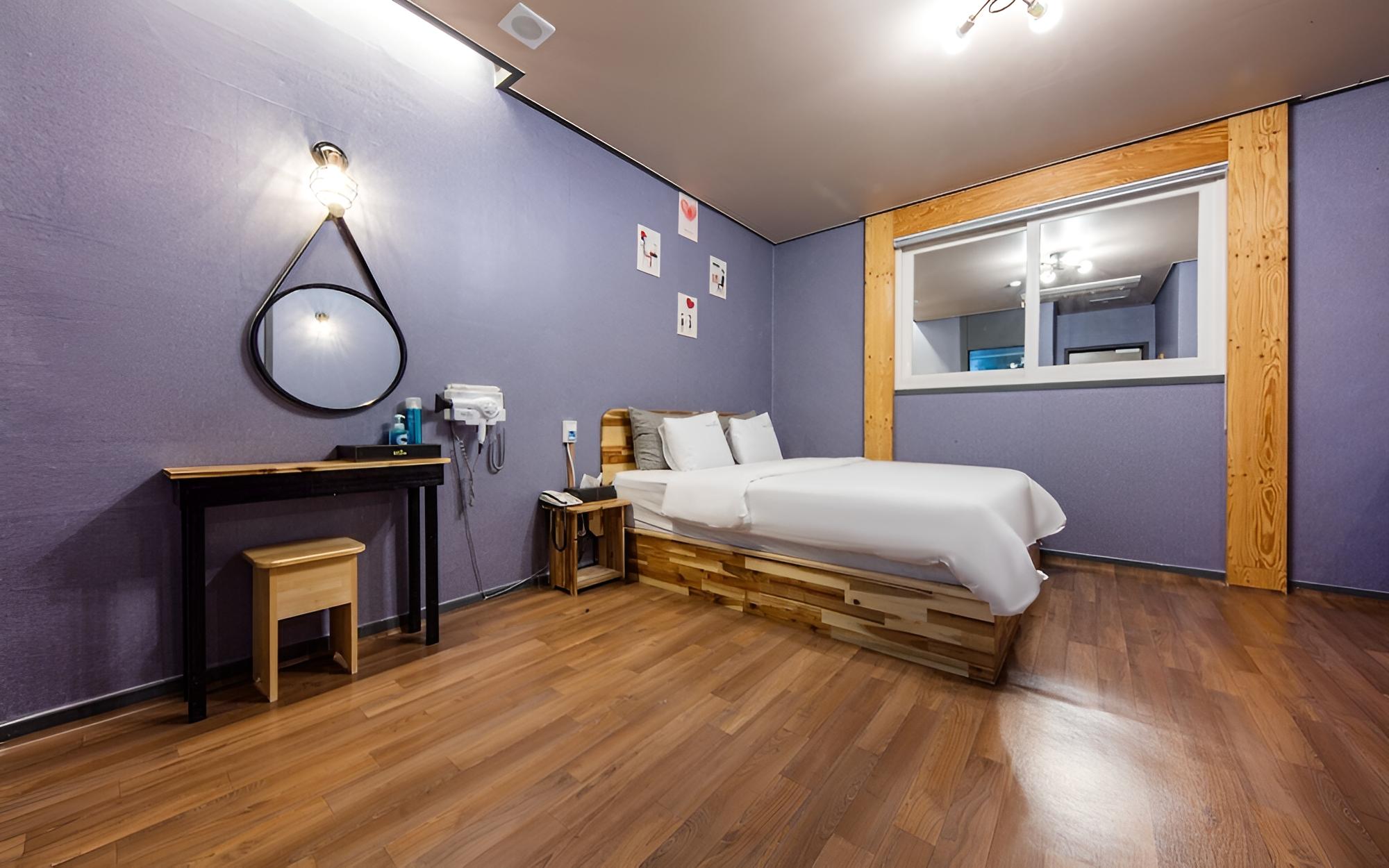 Room (Standard Room)