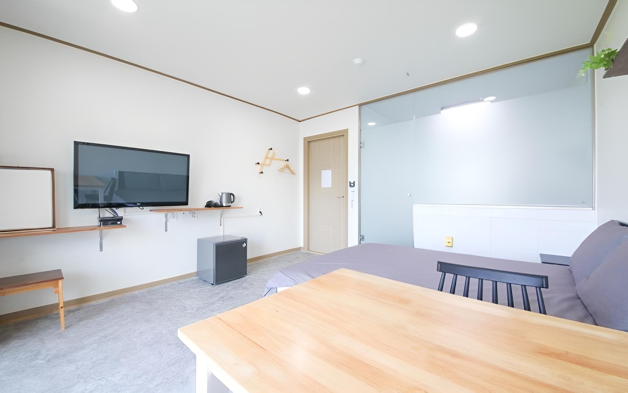 Room (Deluxe 2- (Ocean View 3F))