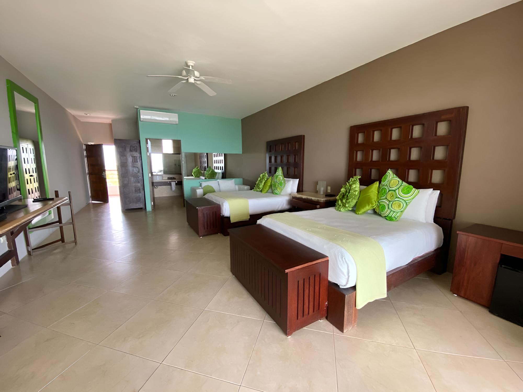 Deluxe Suite, 2 Queen Beds, Accessible, Sea Facing
