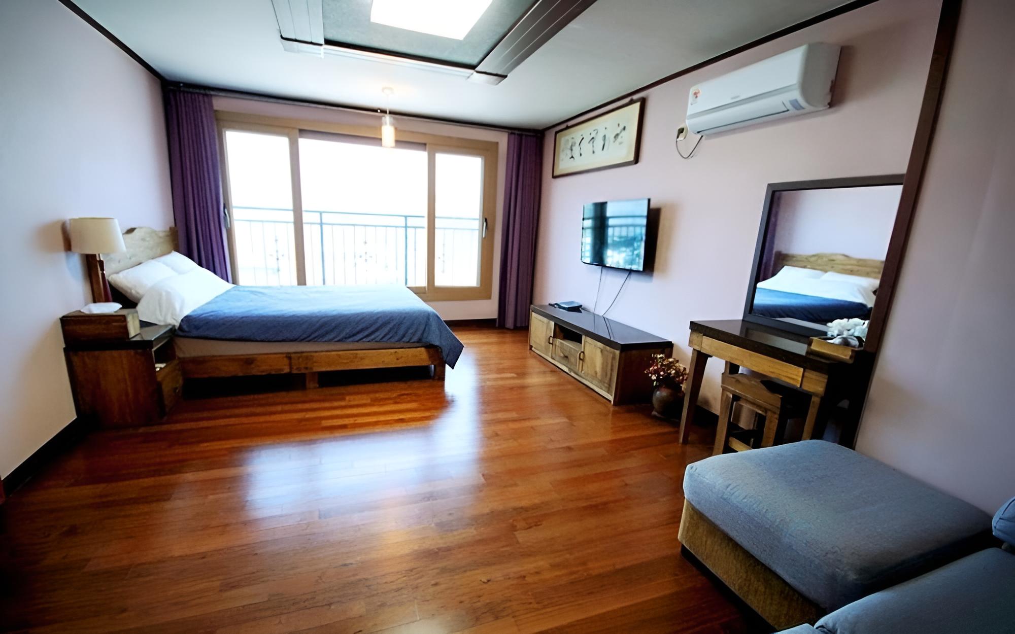 Room (One-room + living room type) photo 3