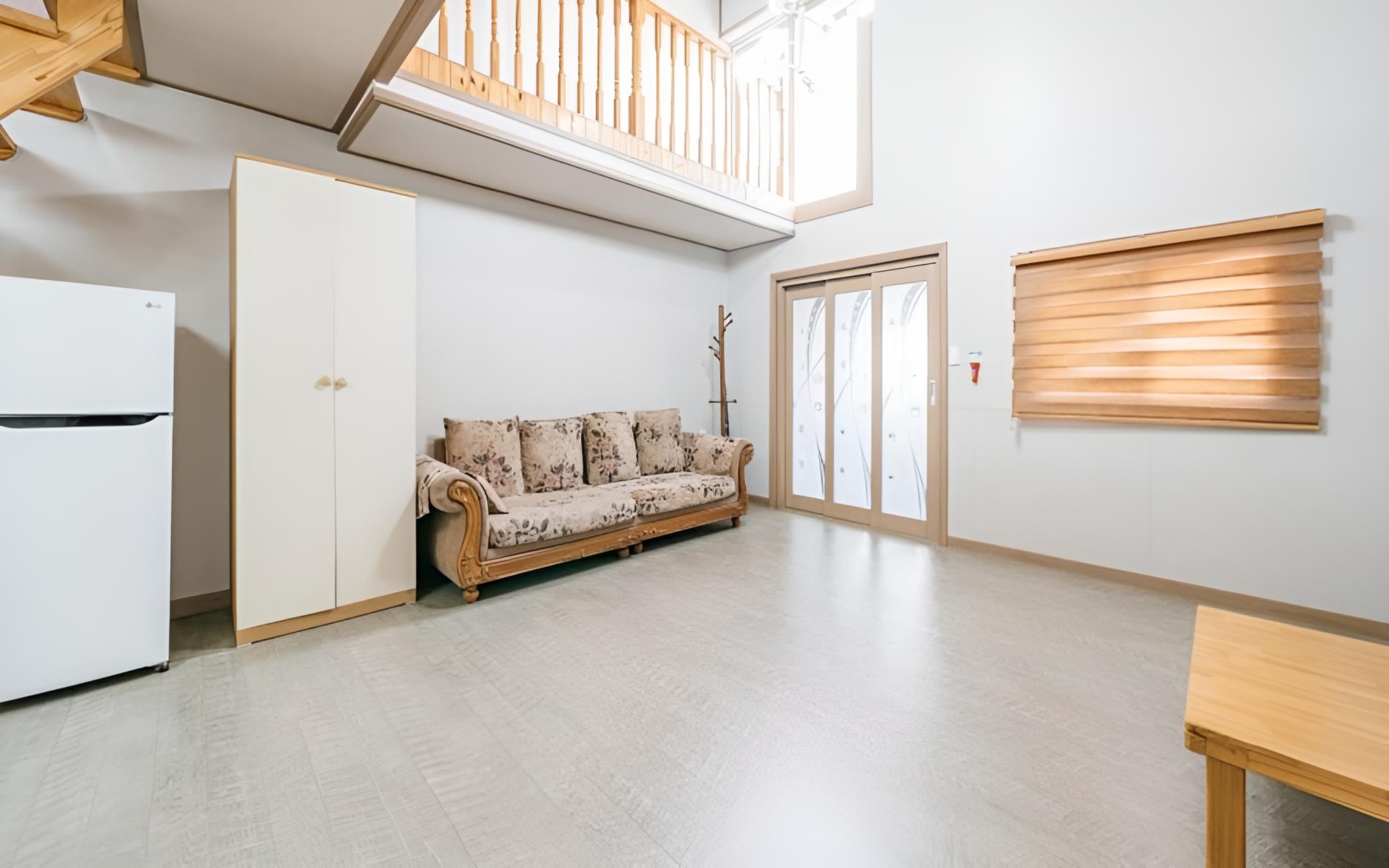 Room (102#(Duplex)) - Photo 16
