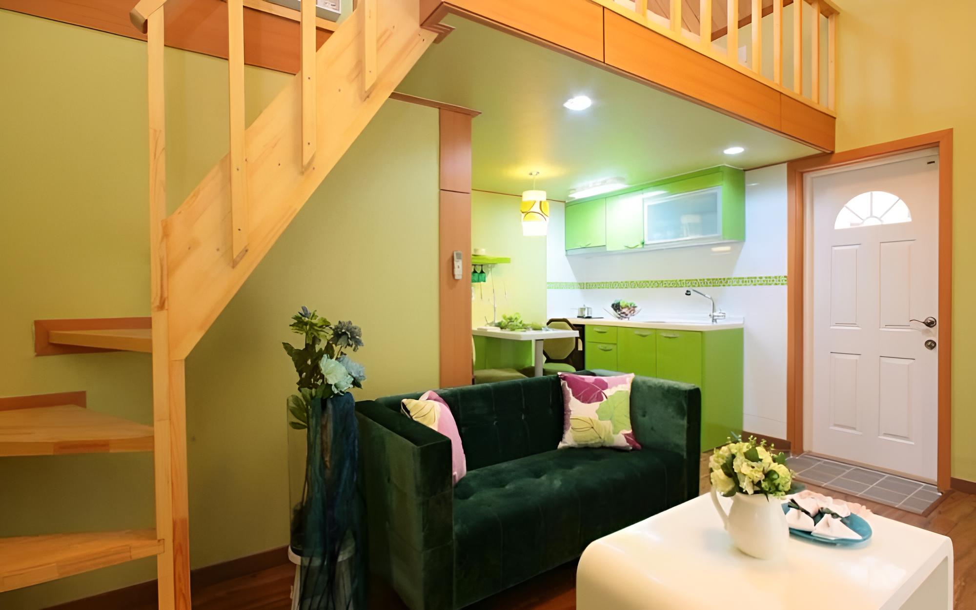 Room (Lime (Duplex))