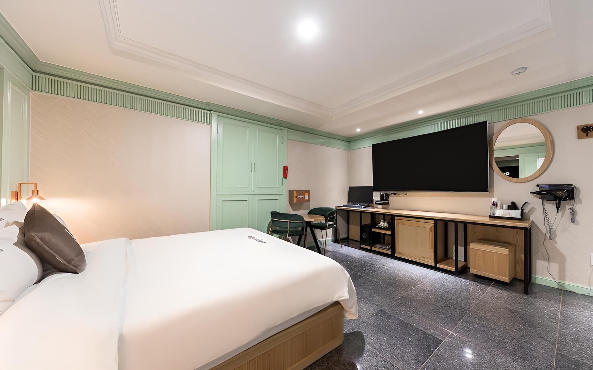 Room (Special room - 23 hours (1pc Netflix )