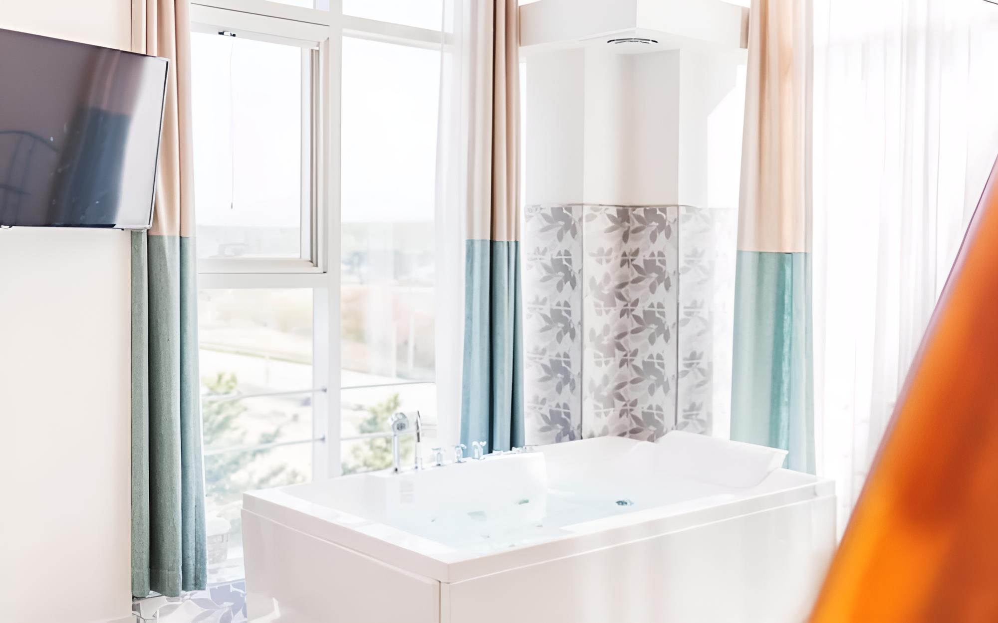 Room (505 (Double layer Spa))