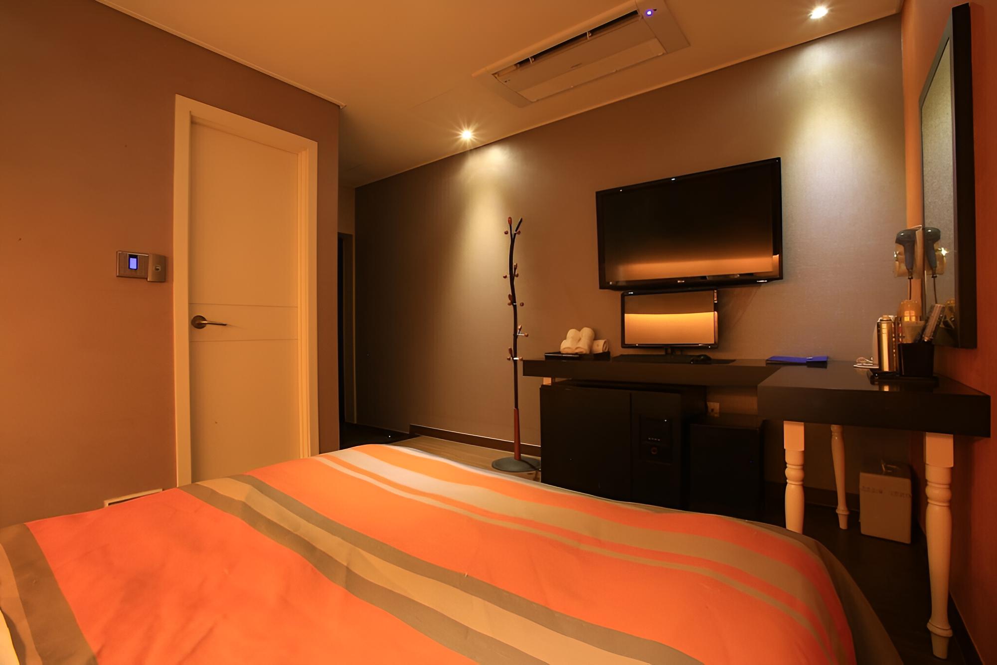 Room (Standard room) - Photo 1