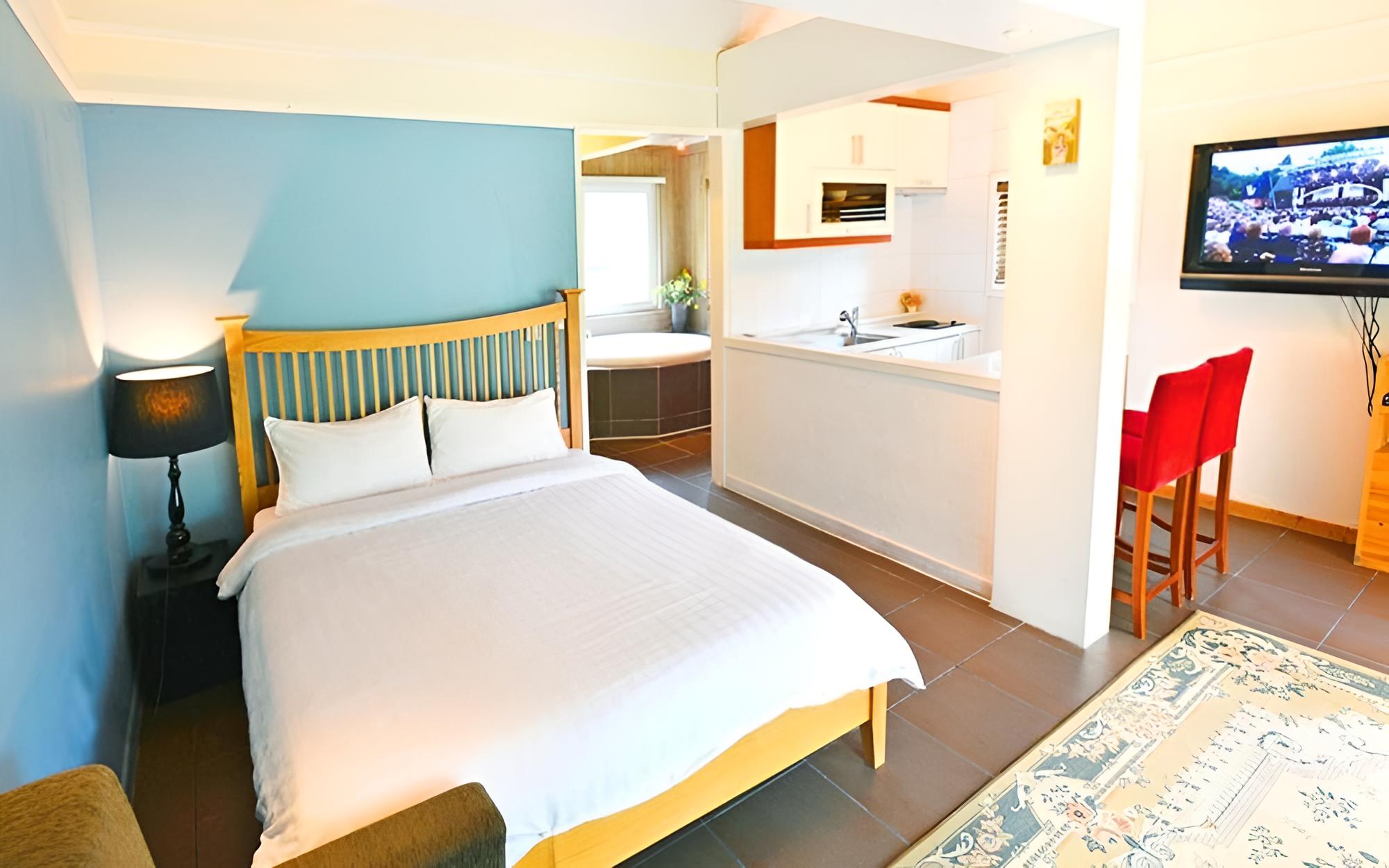 Room (Tiffany (Jetted Spa Tub))
