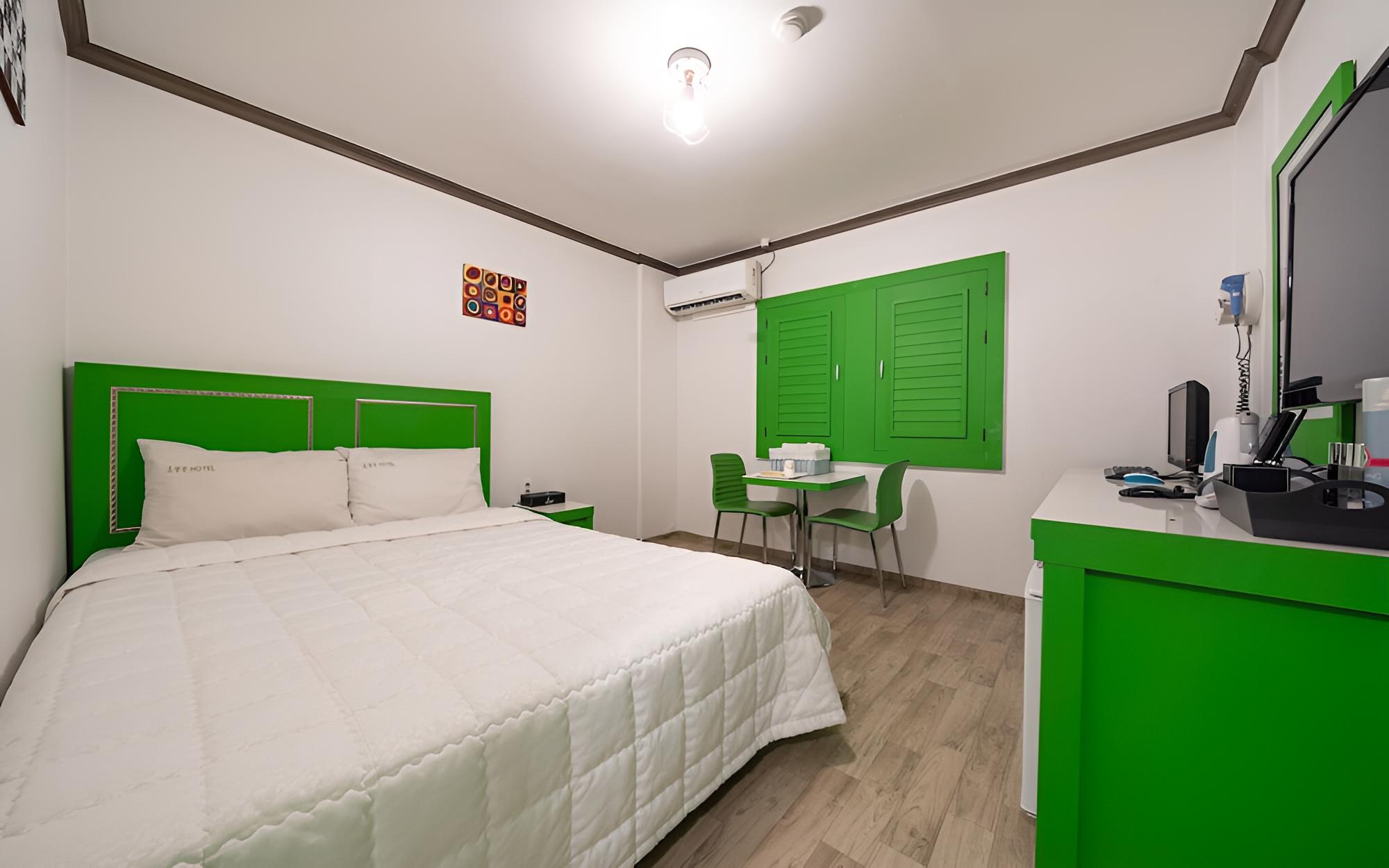Room (Standard Room) - Photo 3